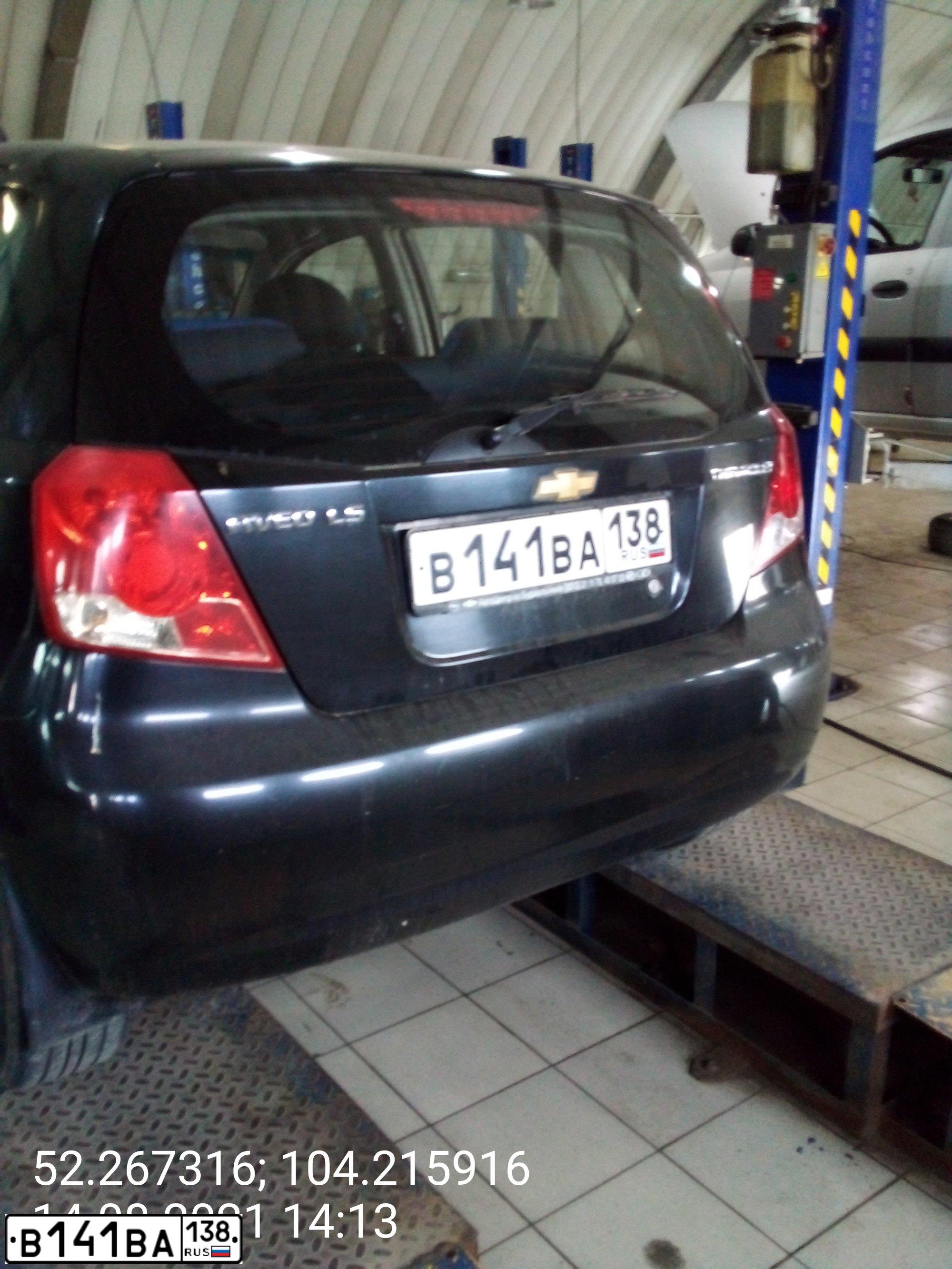 Фото автомобиля CHEVROLET AVEO, 2008 — госномер В141ВА138. Цвет: ЧЕРНЫЙ