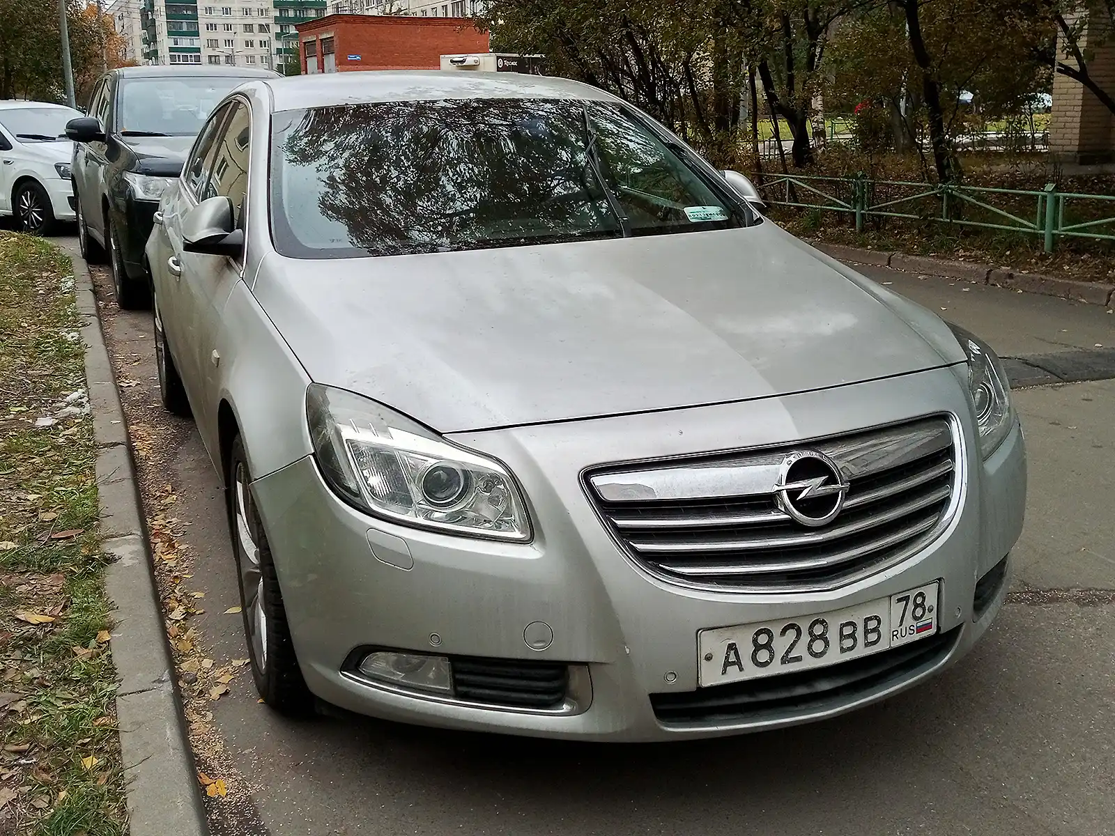 Фото автомобиля OPEL INSIGNIA, 2012 — госномер А828ВВ78. Цвет: Серебристый