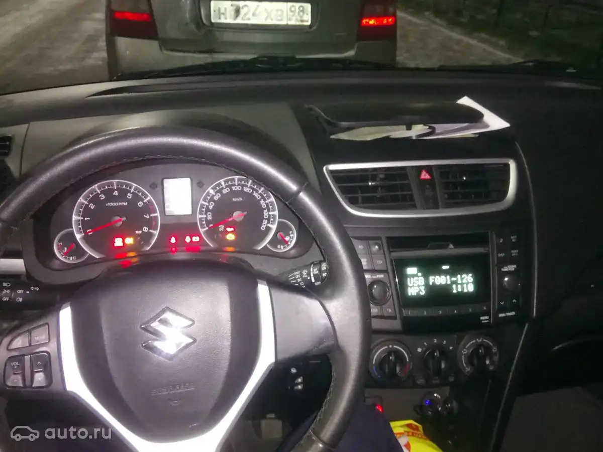 Фото автомобиля NISSAN X-TRAIL, 2006 — госномер О562ТР98. Цвет: ТЕМНО-КРАСНЫЙ