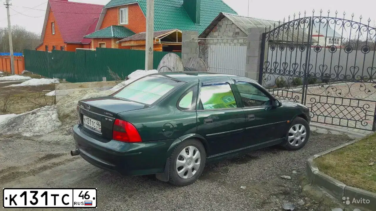 Фото автомобиля OPEL VECTRA, 1999 — госномер К131ТС46. Цвет: ЗЕЛЕНЫЙ