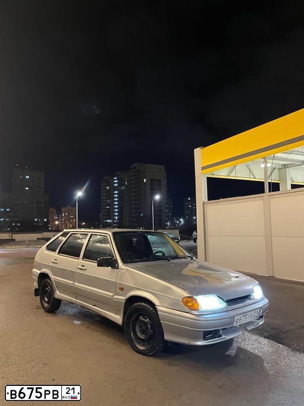 Фото автомобиля LADA 2114 SAMARA, 2008 — госномер В675РВ21. Цвет: СВЕТЛО СЕРЕБРИСТЫЙ МЕТАЛЛ