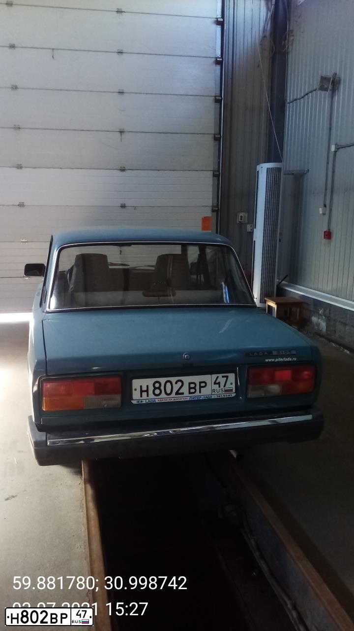 Фото автомобиля LADA 2107, 2005 — госномер Н802ВР47. Цвет: Серо-Синий
