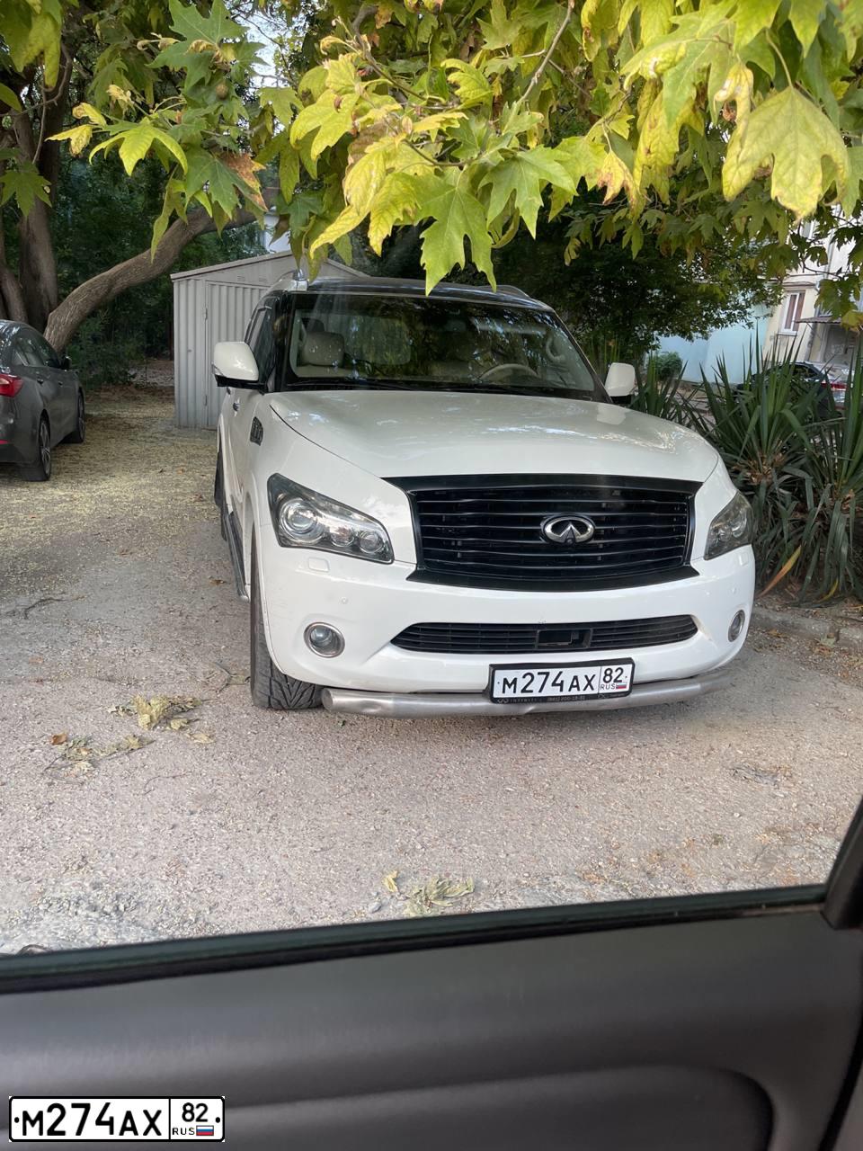 Фото автомобиля INFINITI QX80 /QX56/, 2011 — госномер В758ЕС92. Цвет: Белый