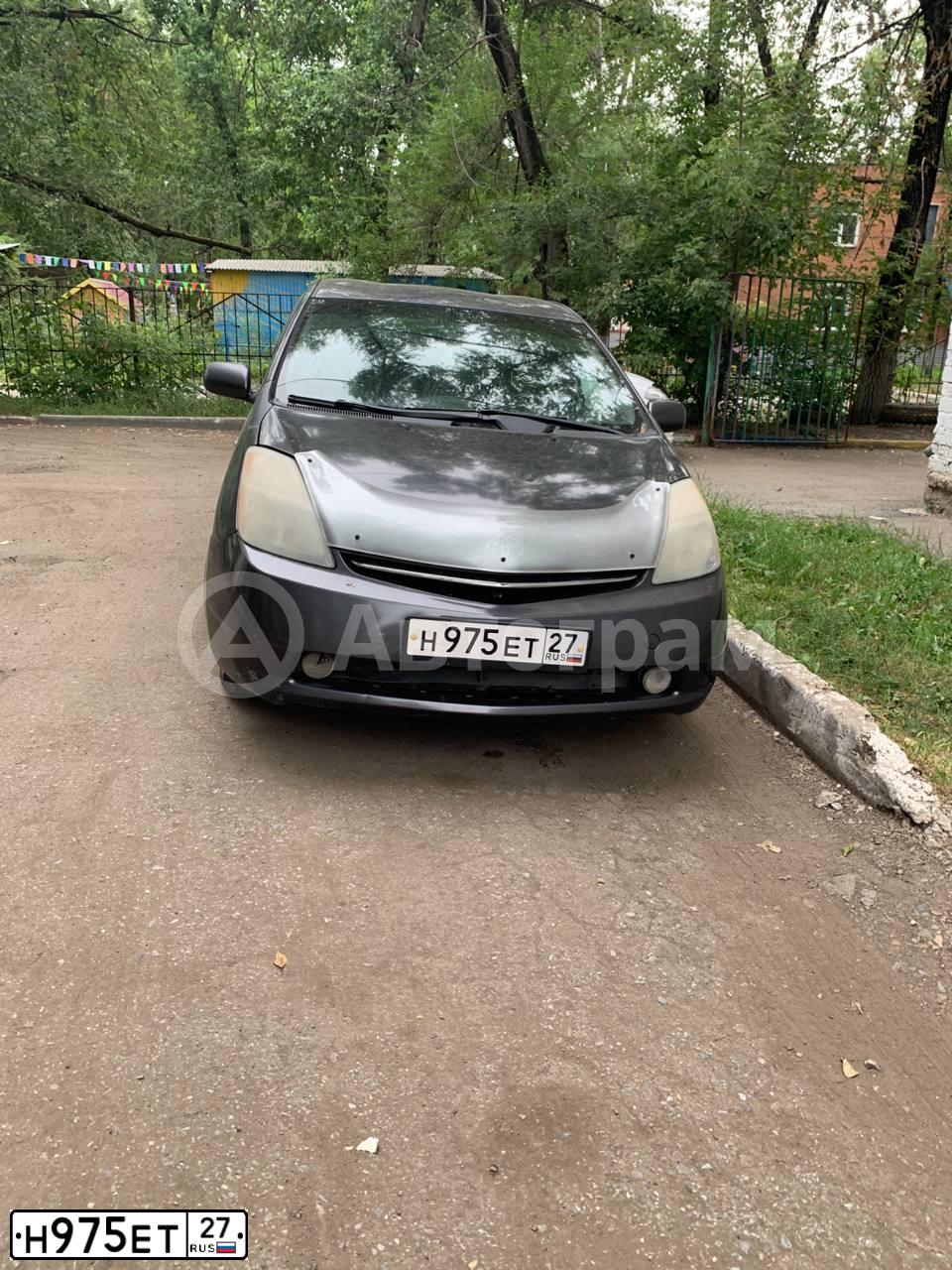 Фото автомобиля TOYOTA PRIUS, 2006 — госномер Н975ЕТ27. Цвет: ТЕМНО СЕРЫЙ