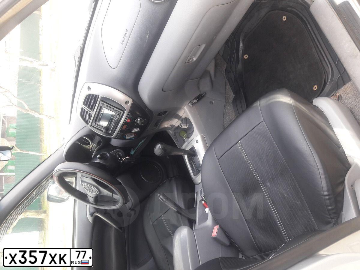 Фото автомобиля TOYOTA RAV4, 2001 — госномер С965РЕ97. Цвет: СЕРЕБРИСТЫЙ