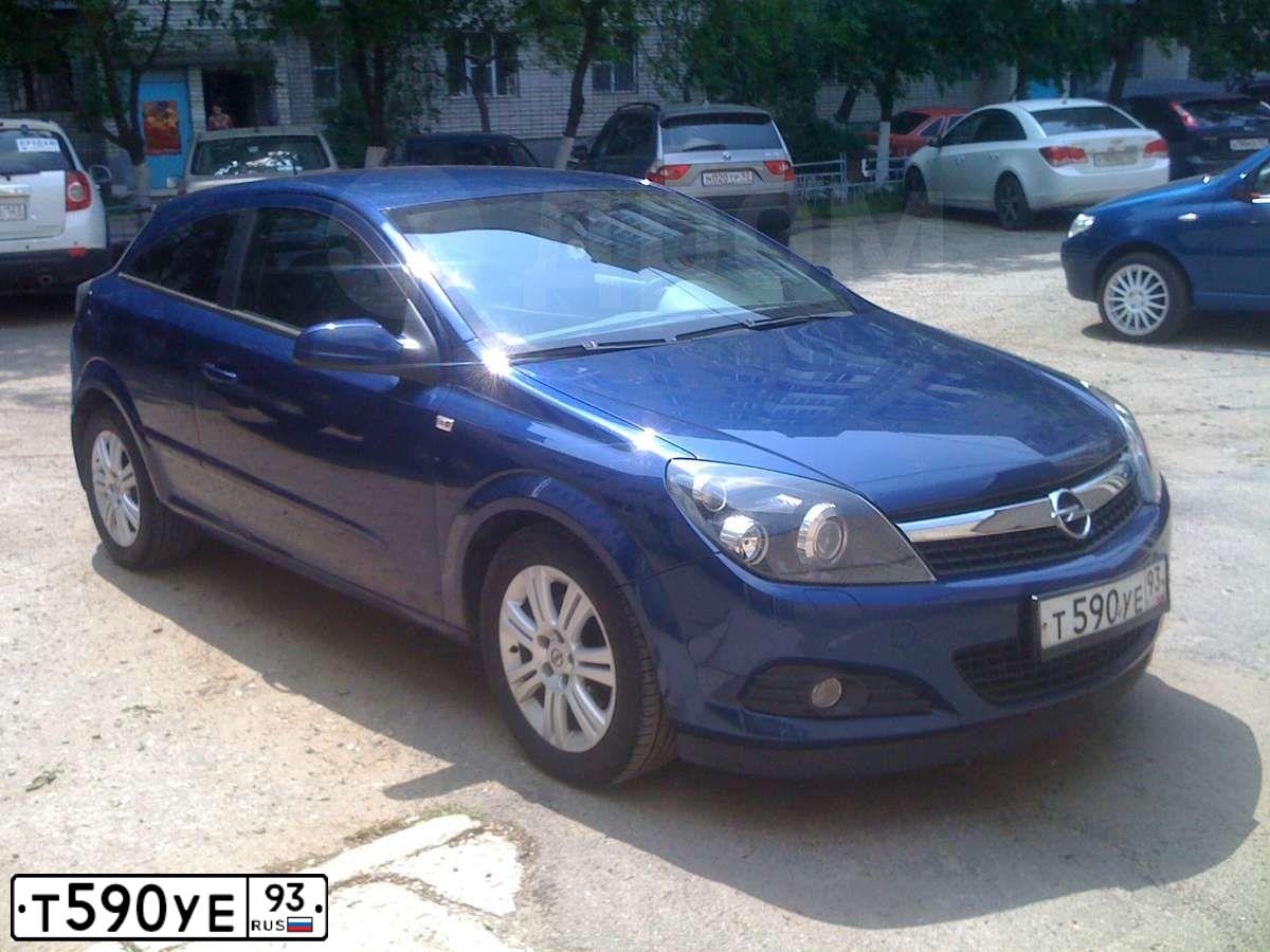 Фото автомобиля OPEL ASTRA, 2008 — госномер Р424РР93. Цвет: СИНИЙ