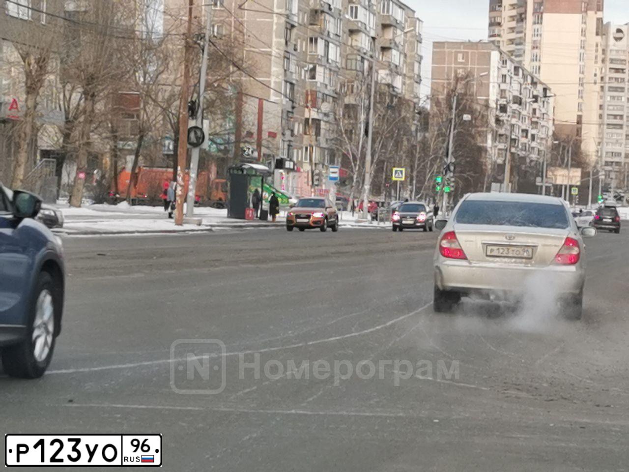 Фото автомобиля LADA 2110, 2003 — госномер Т627КО174. Цвет: СВ.СЕРЕБРИСТЫЙ