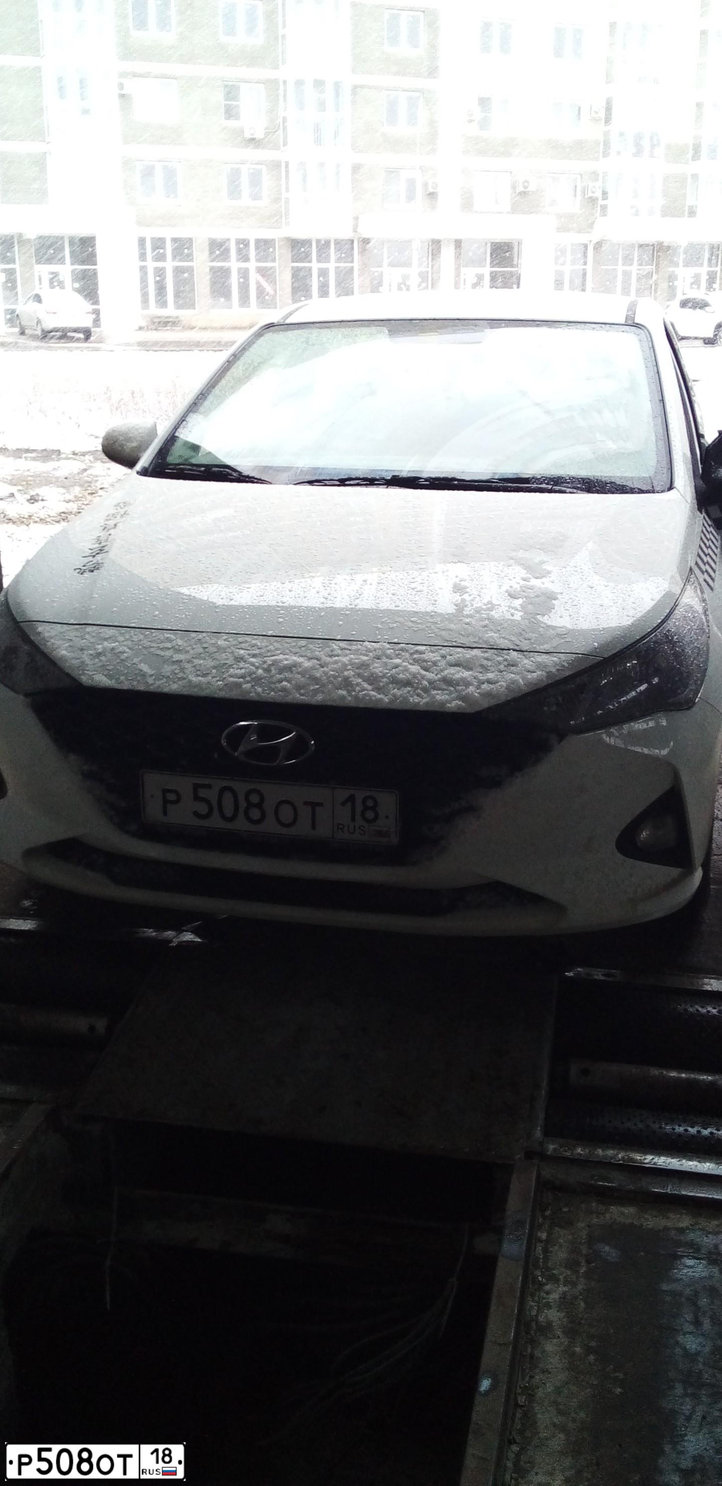Фото автомобиля HYUNDAI SOLARIS, 2020 — госномер Р508ОТ18. Цвет: Белый