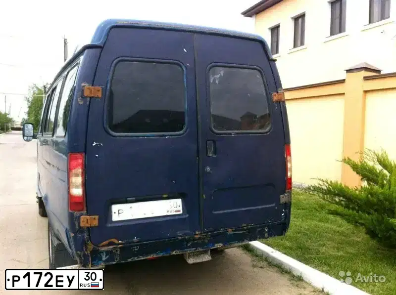 Фото автомобиля ГАЗ 322132, 2007 — госномер У616НС30. Цвет: синий