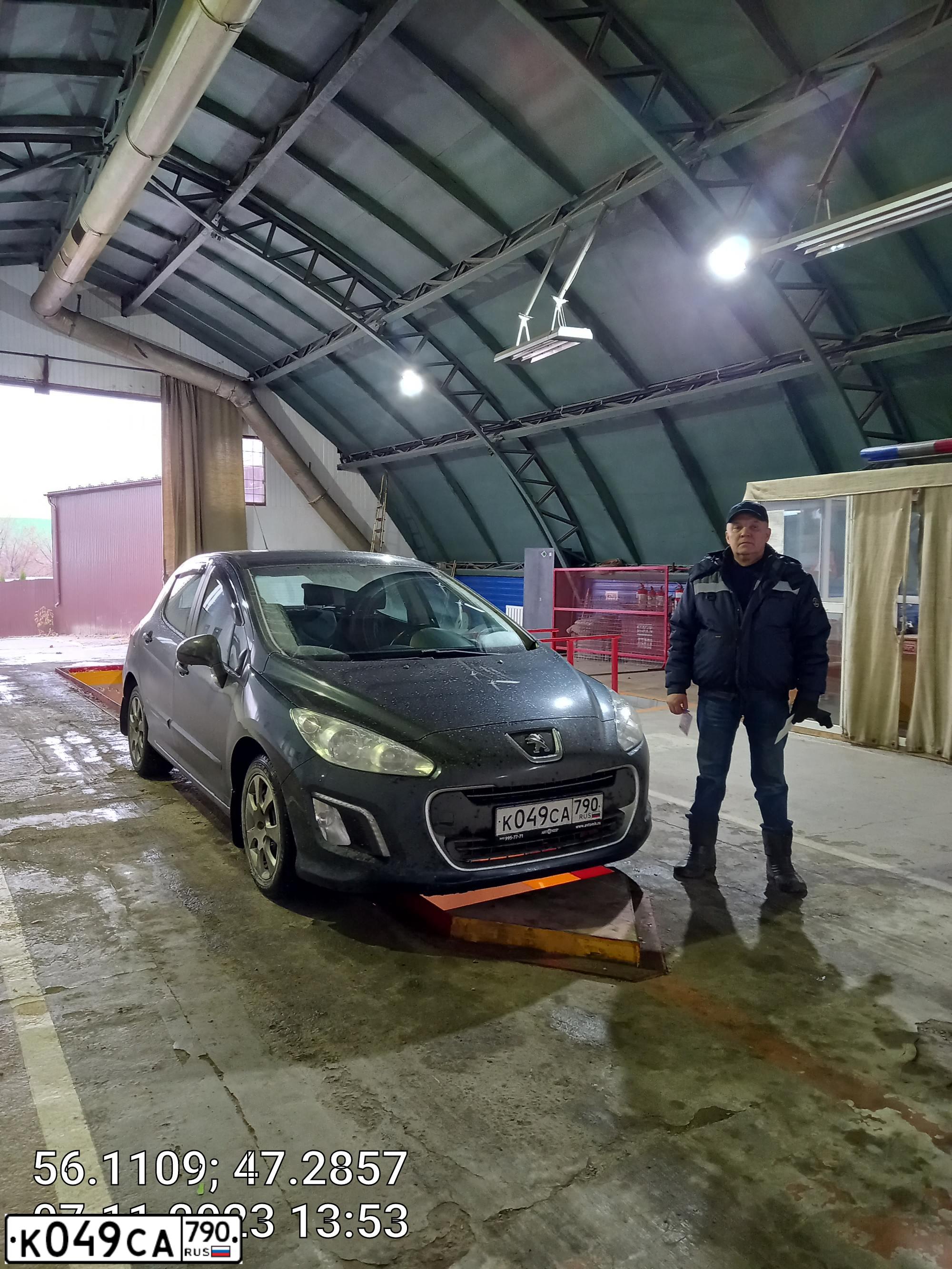Фото автомобиля PEUGEOT 308, 2011 — госномер М845КР21