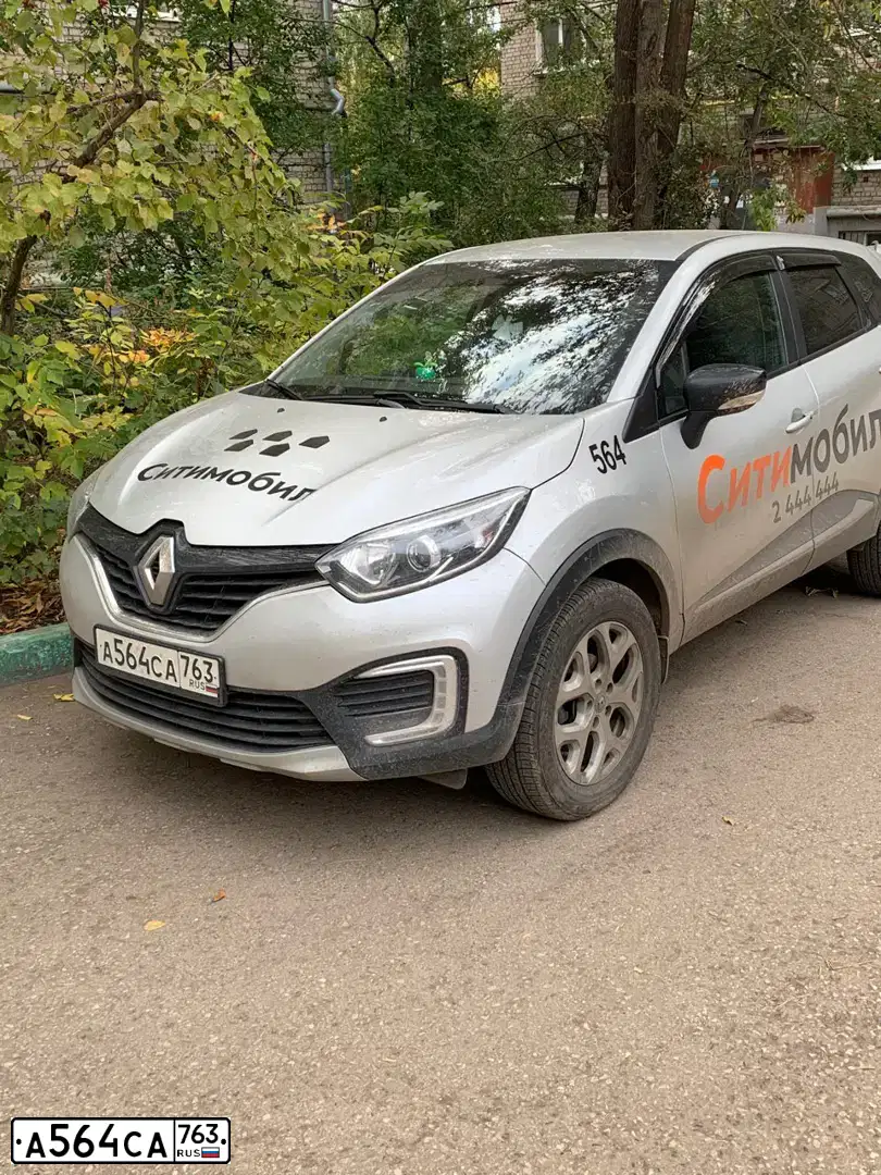 Фото автомобиля RENAULT KAPTUR, 2016 — госномер К236МН164. Цвет: СВЕТЛО-СЕРЫЙ