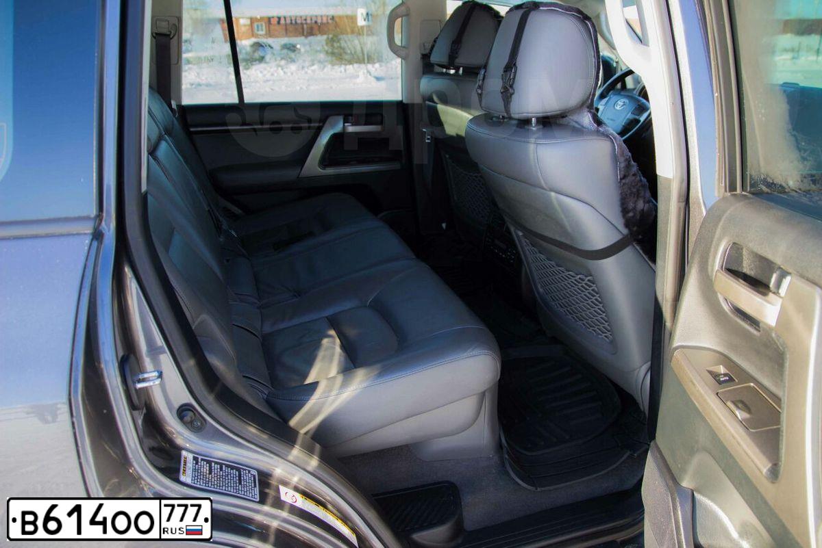 Фото автомобиля VOLKSWAGEN TRANSPORTER, 2019 — госномер А080ХА790. Цвет: Белый