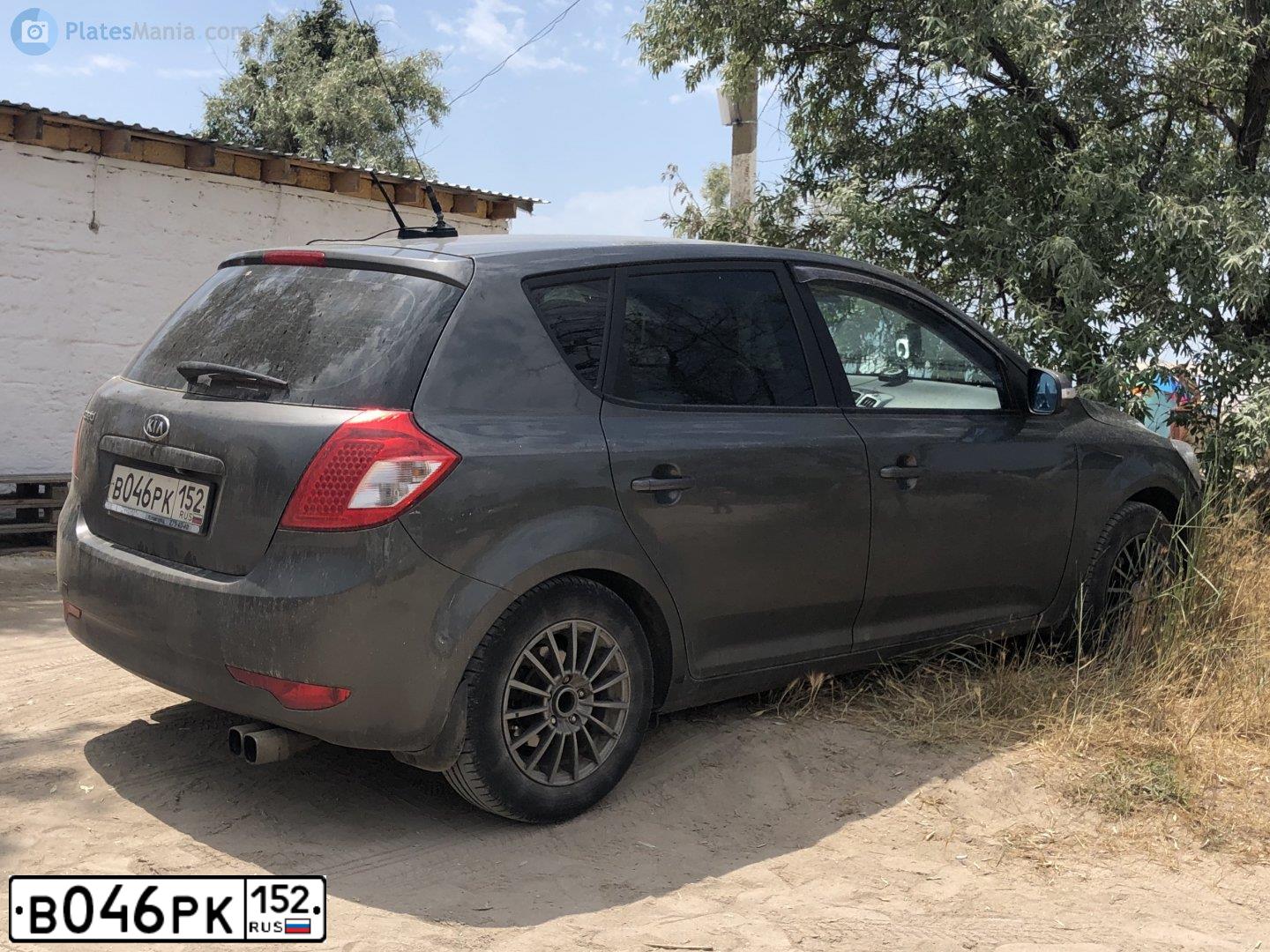 Фото автомобиля KIA CEE'D, 2010 — госномер В046РК152. Цвет: ТЕМНО-СЕРЫЙ