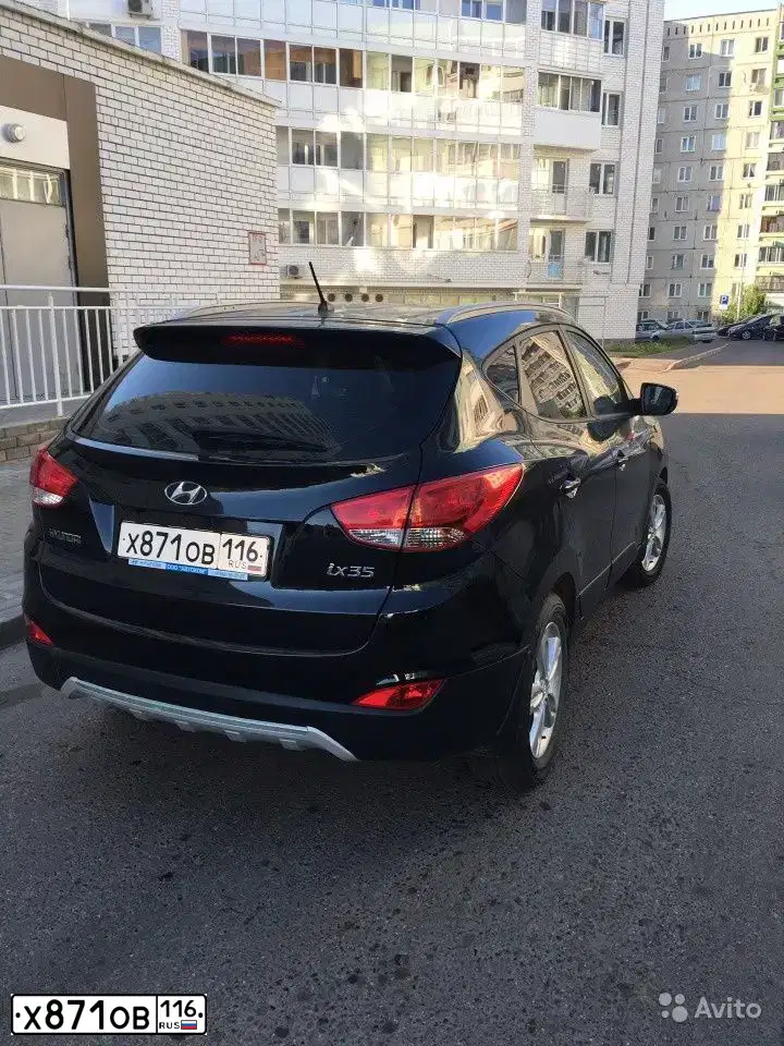 Фото автомобиля HYUNDAI IX35, 2011 — госномер Т002АО12. Цвет: ЧЕРНЫЙ