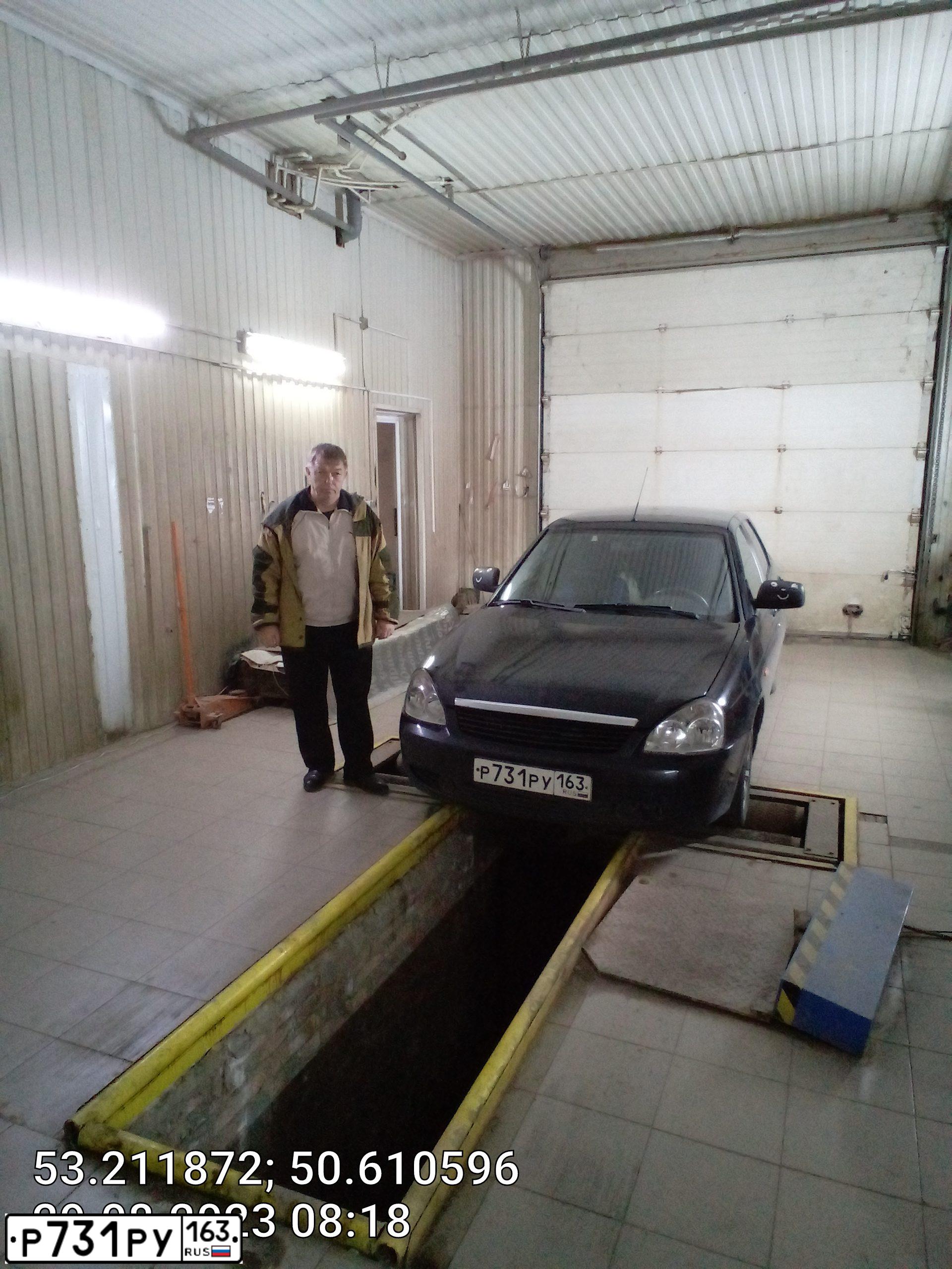 Фото автомобиля LADA 2172 PRIORA, 2012 — госномер Р731РУ163. Цвет: Сине-Черный