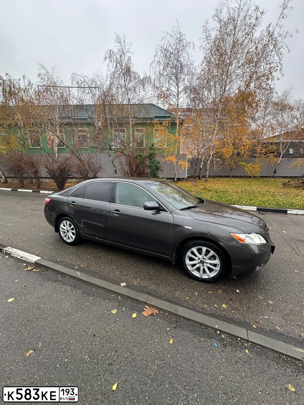 Фото автомобиля TOYOTA CAMRY, 2008 — госномер Н567ТО82. Цвет: СЕРЫЙ