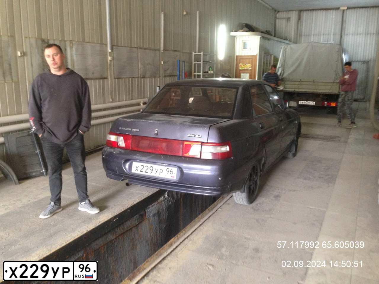 Фото автомобиля LADA 2110, 2001 — госномер А351СМ172. Цвет: ФИОЛЕТОВЫЙ