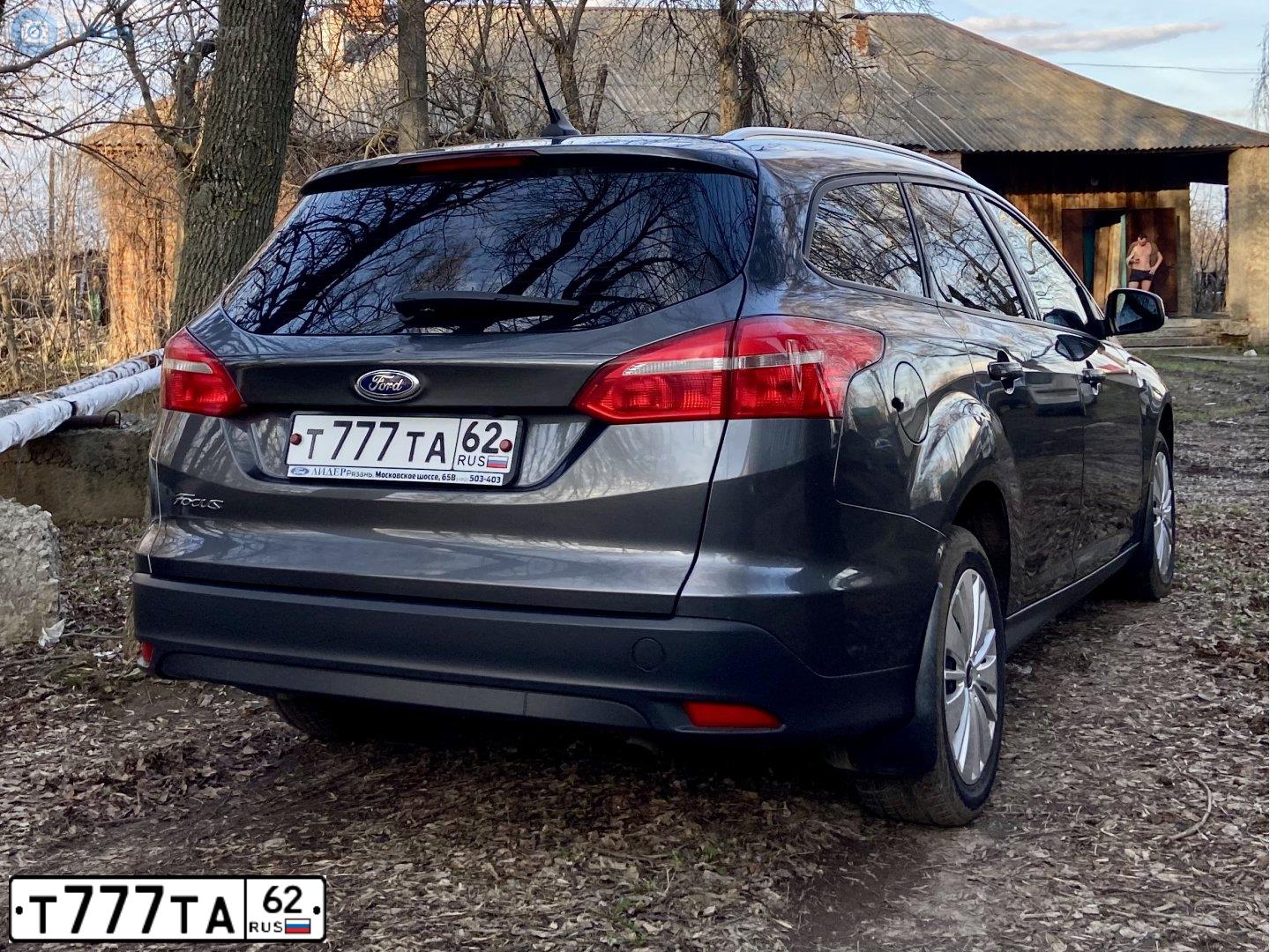 Фото автомобиля FORD FOCUS, 2019 — госномер Т777ТА62. Цвет: СЕРЫЙ