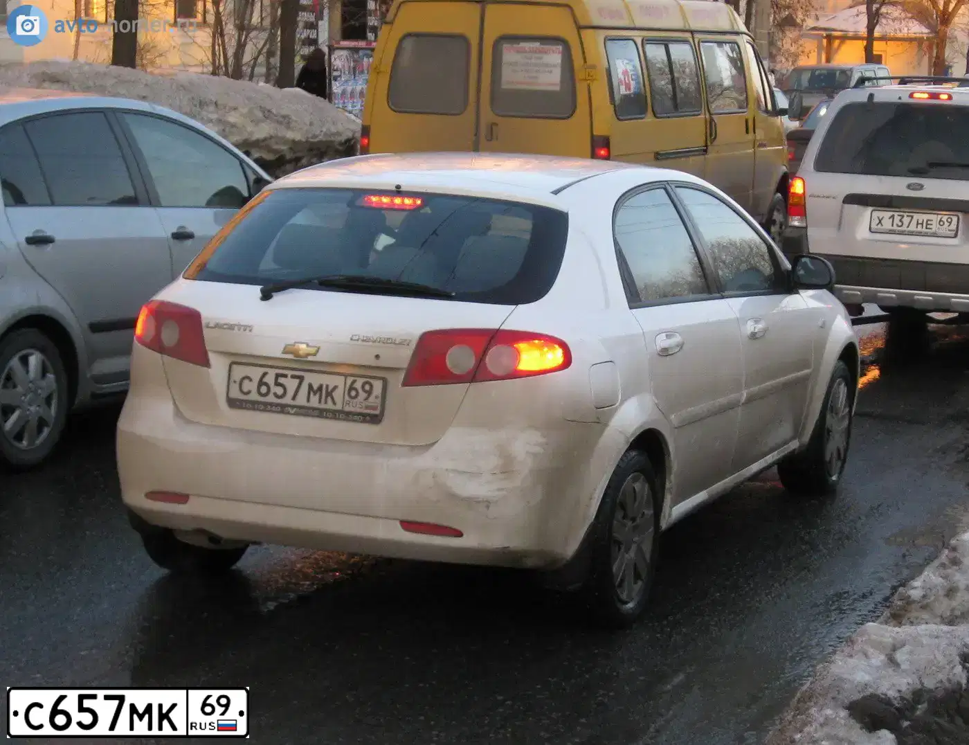 Фото автомобиля CHEVROLET LACETTI, 2007 — госномер Х317РМ69. Цвет: БЕЛЫЙ