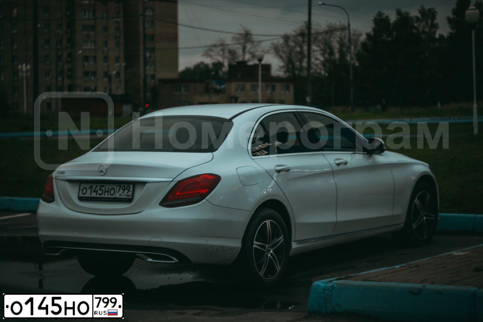 Фото автомобиля MERCEDES C-KLASSE, 2018 — госномер О145НО799. Цвет: БЕЛЫЙ