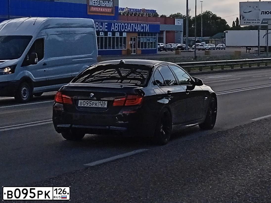 Фото автомобиля TOYOTA CAMRY, 2013 — госномер М288ОВ126. Цвет: Белый