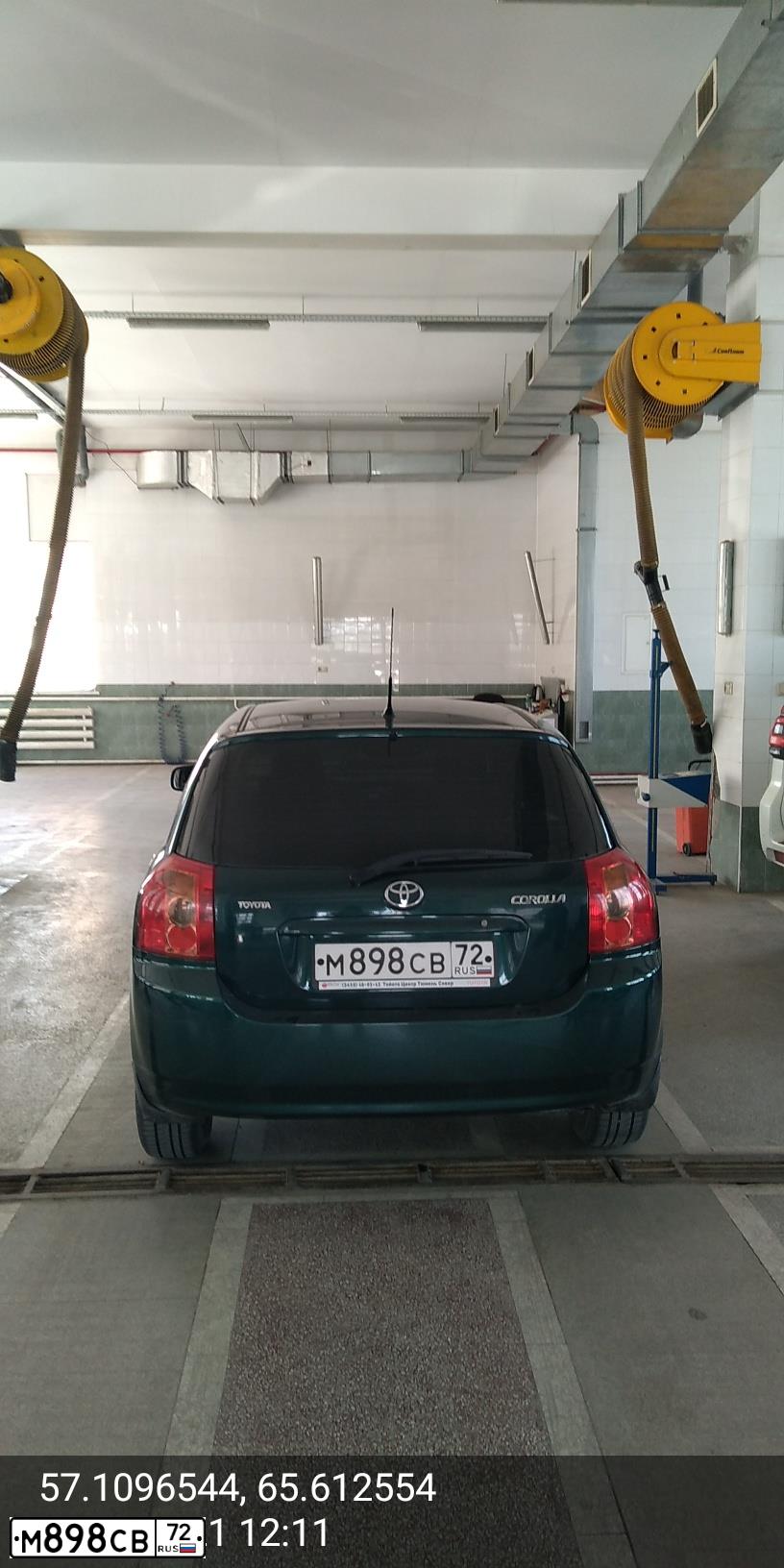 Фото автомобиля TOYOTA COROLLA, 2005 — госномер М898СВ72. Цвет: ТЕМНО-ЗЕЛЕНЫЙ
