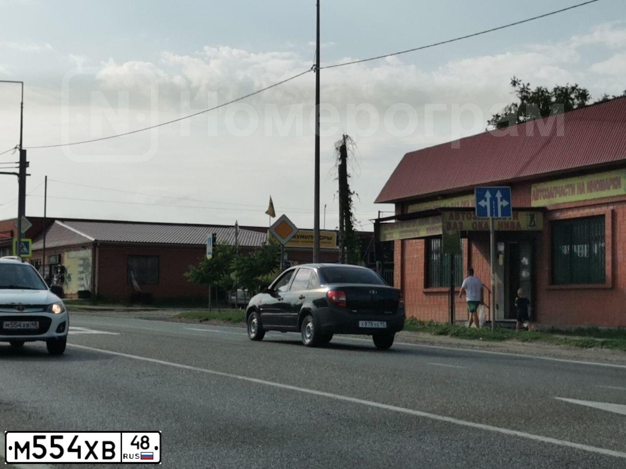 Фото автомобиля LADA 2194 KALINA, 2017 — госномер М554ХВ48. Цвет: Белый