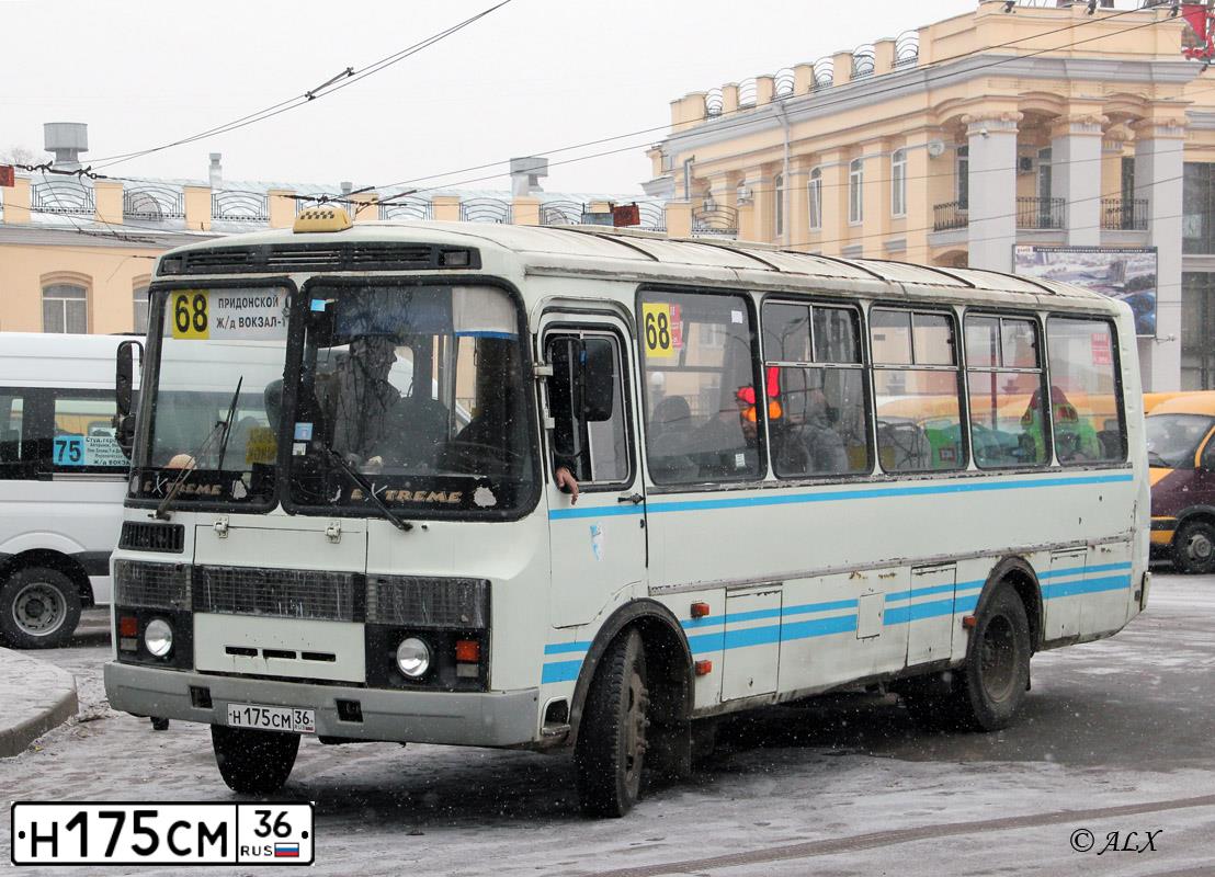 Фото автомобиля GAZ GAZEL NEXT, 2014 — госномер Е449ВВ136. Цвет: Белый