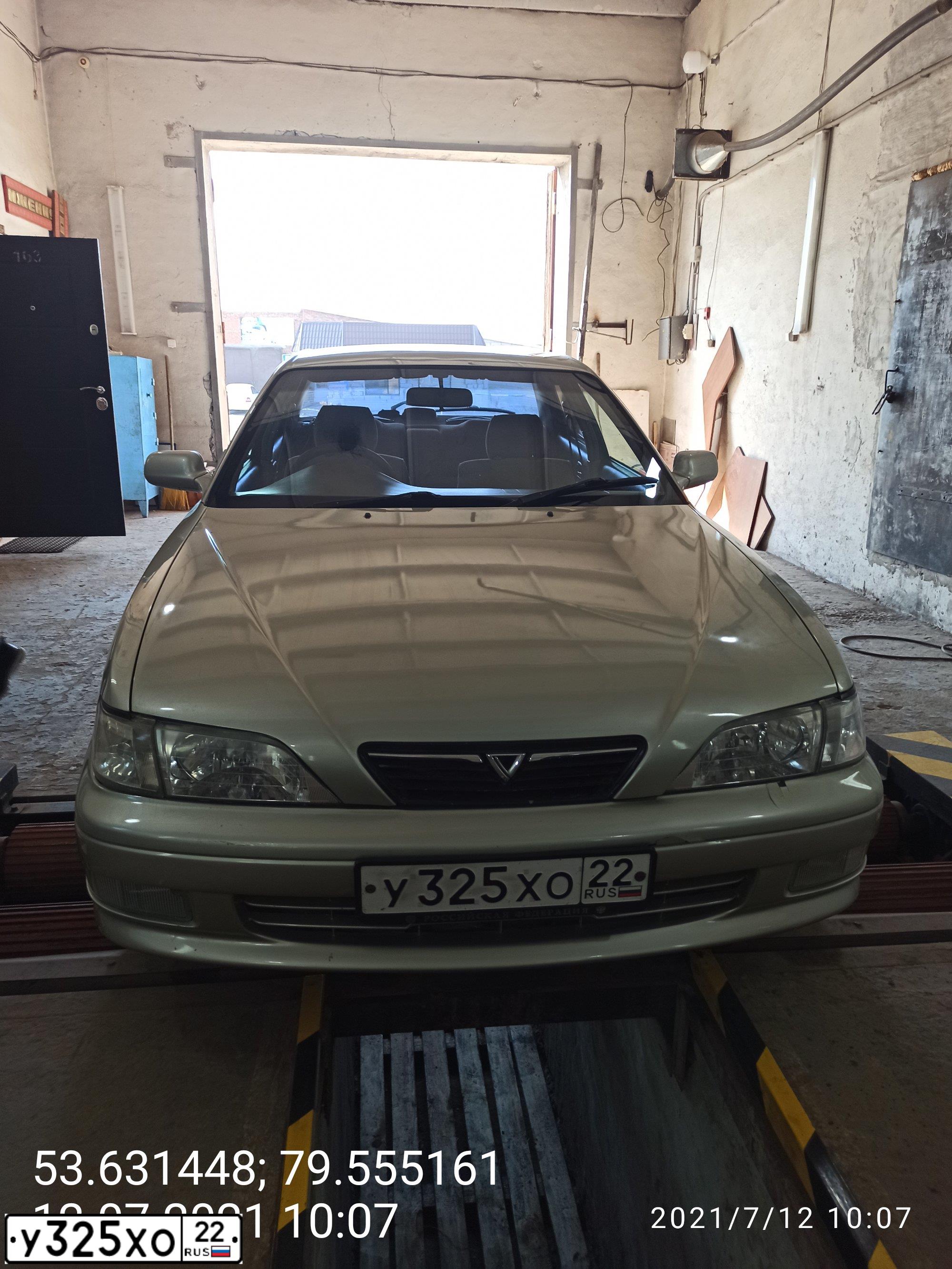 Фото автомобиля TOYOTA VISTA, 1998 — госномер Н573ЕК22