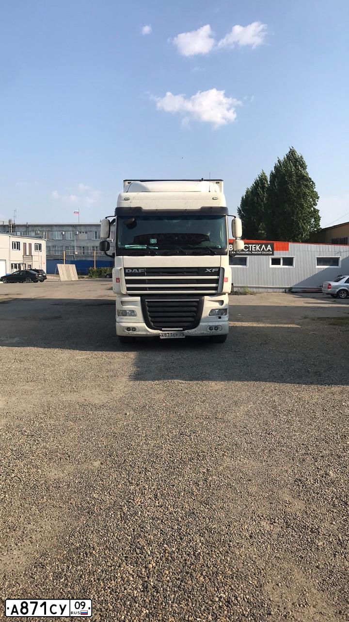 Фото автомобиля DAF XF 105 FT /4X2/, 2012 — госномер Н971ОМ126. Цвет: Белый