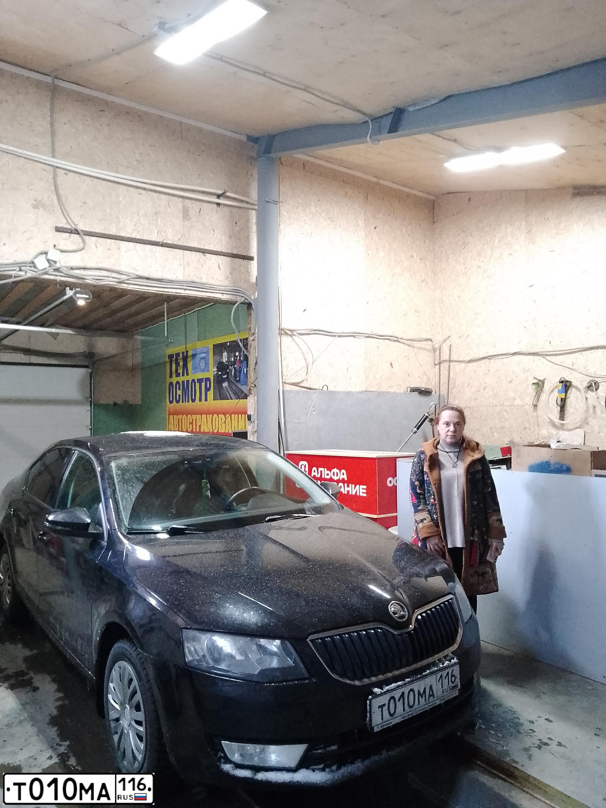 Фото автомобиля SKODA OCTAVIA, 2014 — госномер Т010МА116. Цвет: ЧЕРНЫЙ
