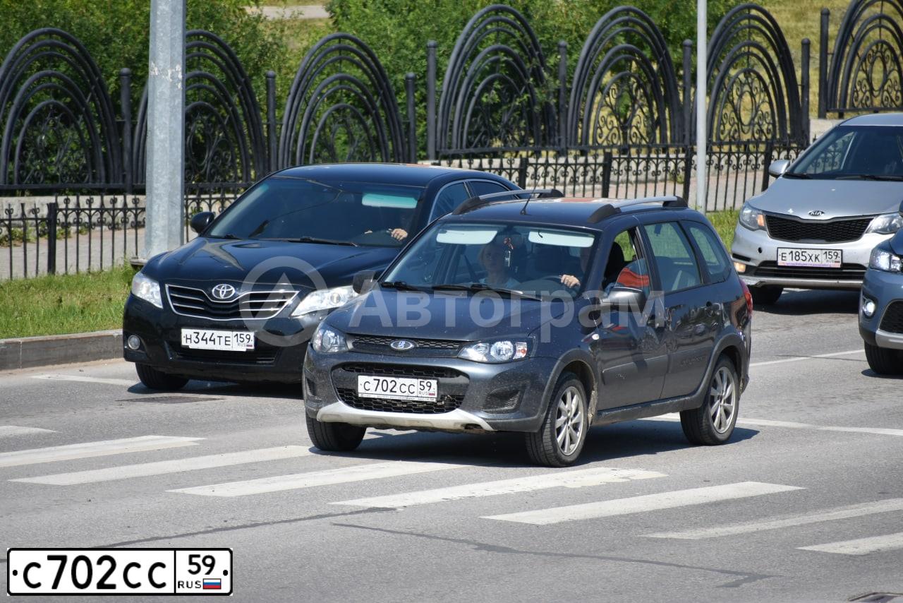 Фото автомобиля LADA 2194 KALINA, 2018 — госномер С702СС59. Цвет: СЕРЕБРИСТО-ТЕМНО-СЕРЫЙ
