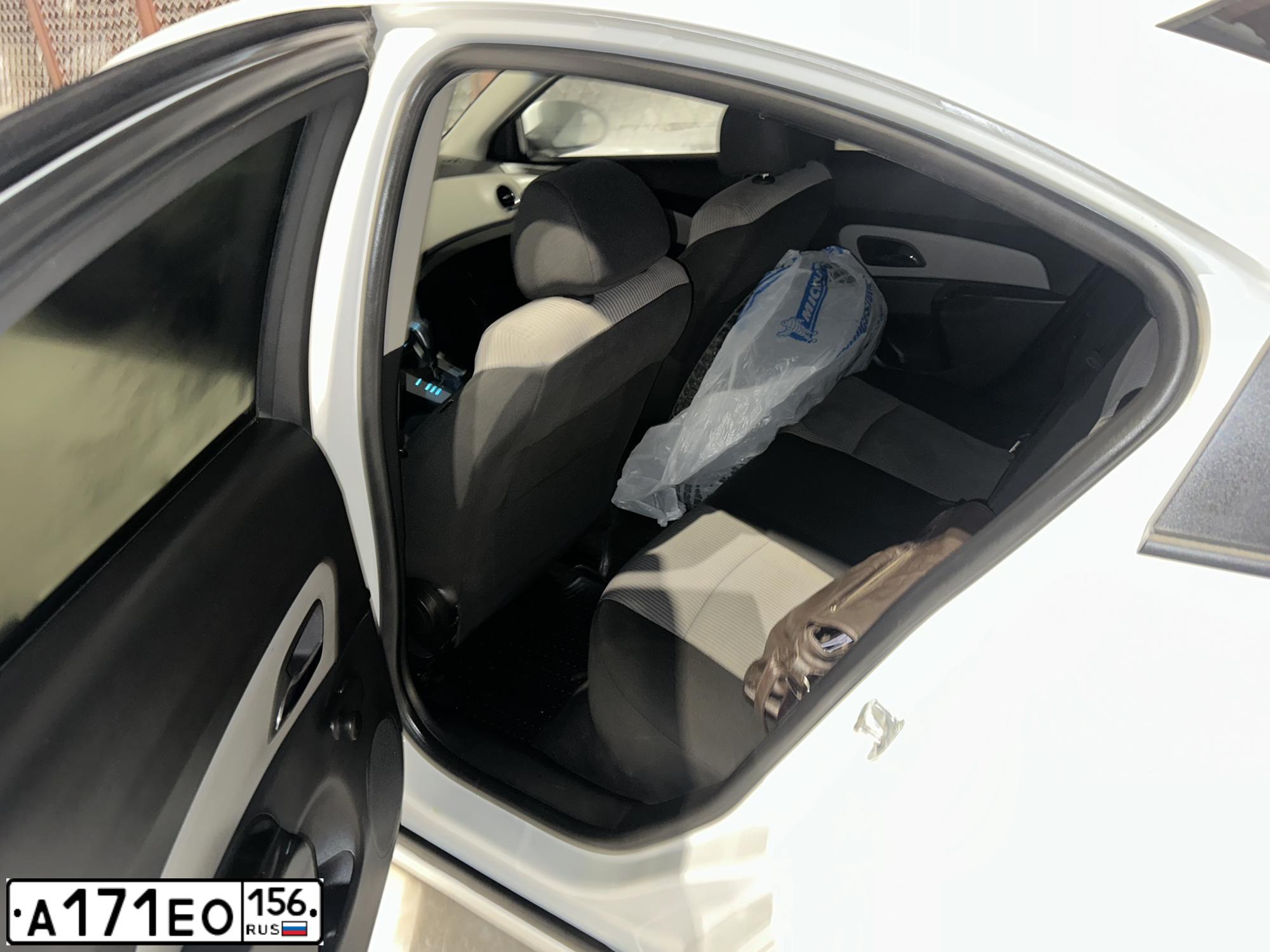 Фото автомобиля CHEVROLET CRUZE, 2012 — госномер Н053ВМ763. Цвет: Белый
