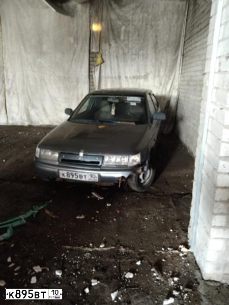 Фото автомобиля LADA 2110 LADA, 2005 — госномер К895ВТ10. Цвет: СРЕДНИЙ СЕРО-ЗЕЛЕНЫЙ МЕТ