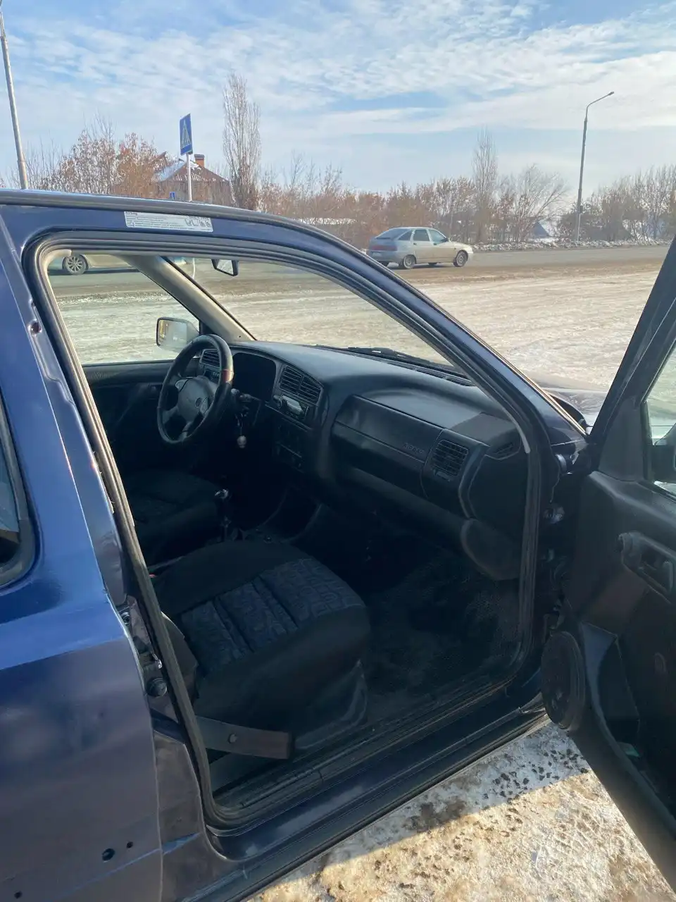 Фото автомобиля LADA 2107, 2004 — госномер Е317ЕС07. Цвет: ФИОЛЕТОВЫЙ