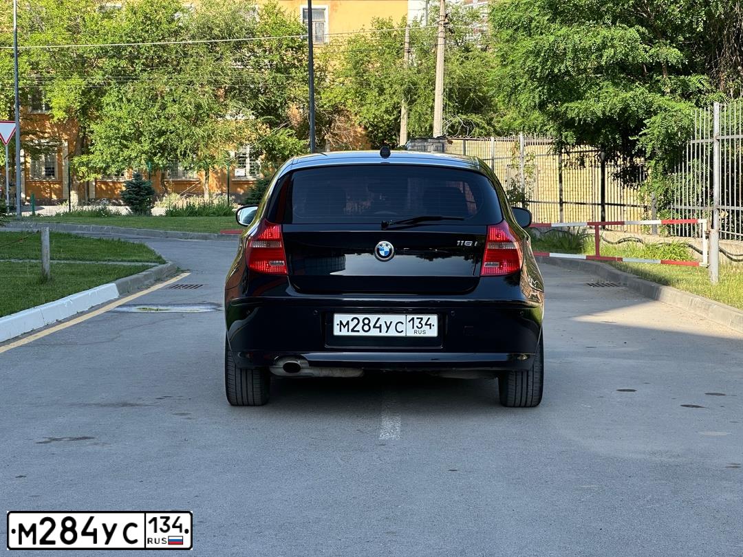 Фото автомобиля BMW 116I, 2011 — госномер Т971СК136. Цвет: ЧЕРНЫЙ
