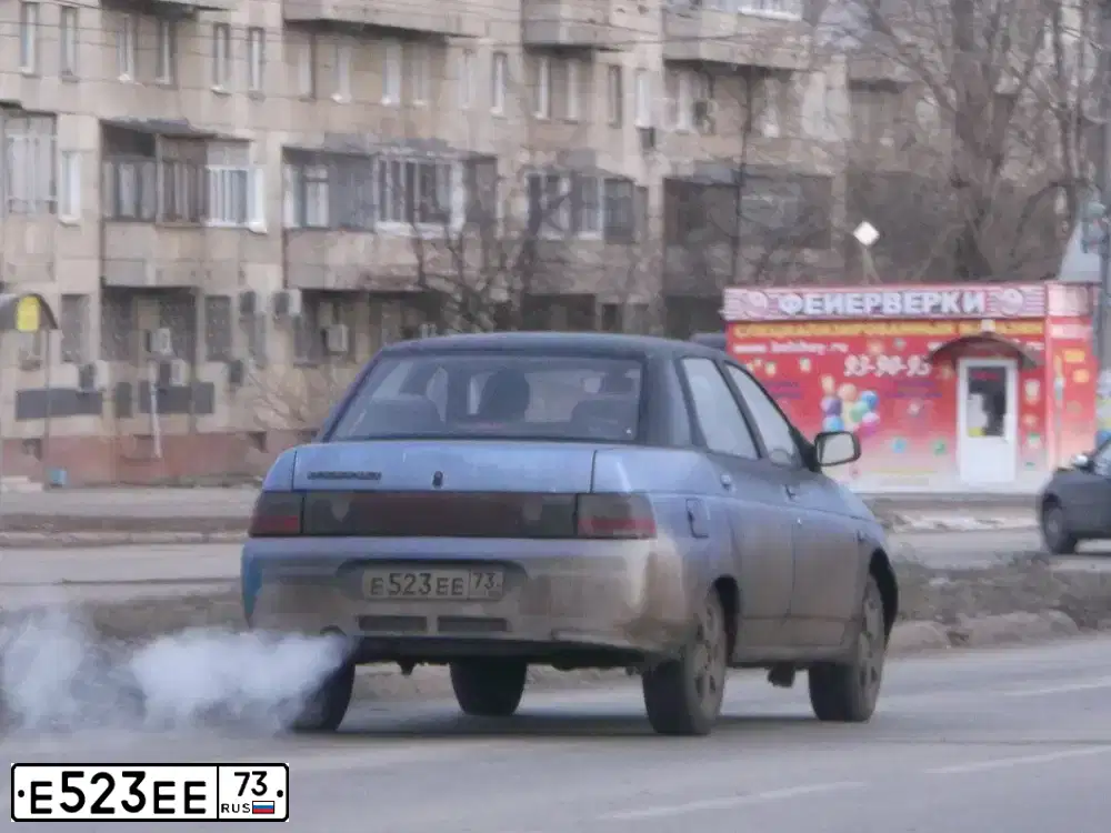 Фото автомобиля LADA 2110, 2000 — госномер Е523ЕЕ73. Цвет: СИНИЙ
