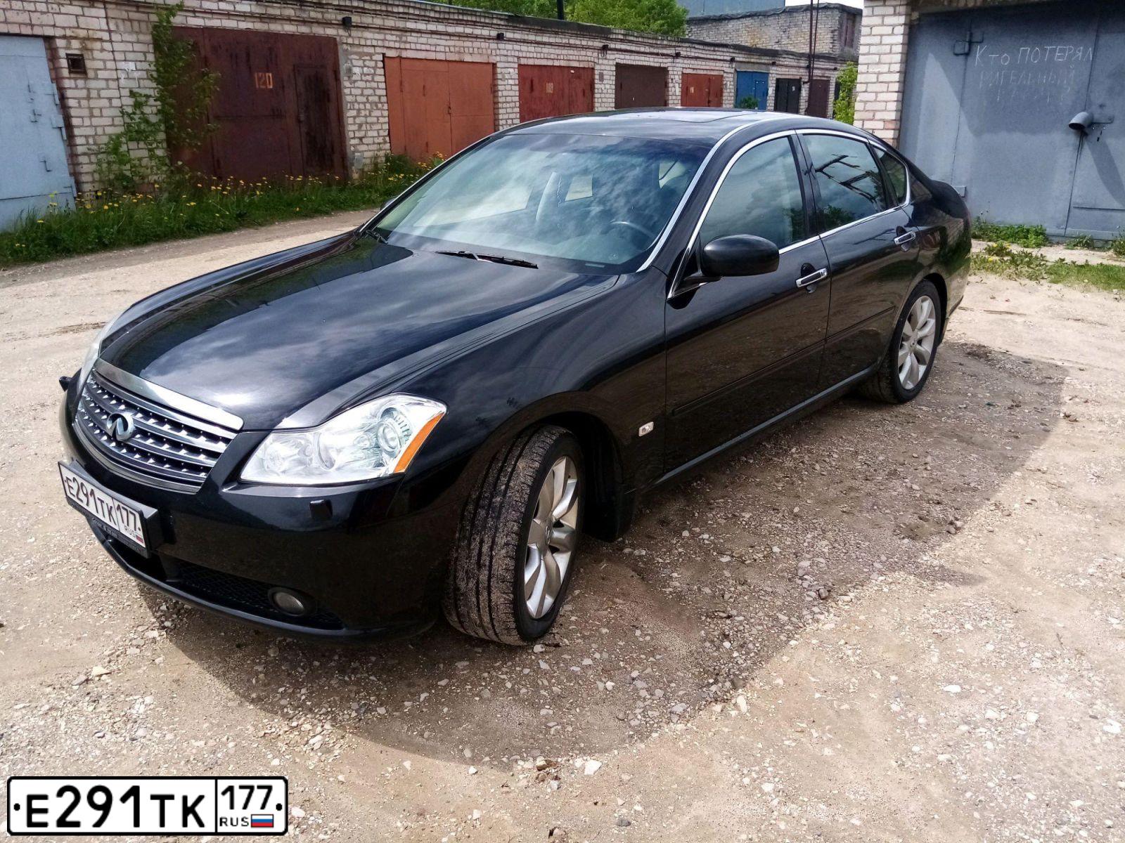 Фото автомобиля INFINITI M, 2006 — госномер К795ЕК154. Цвет: ЧЕРНЫЙ