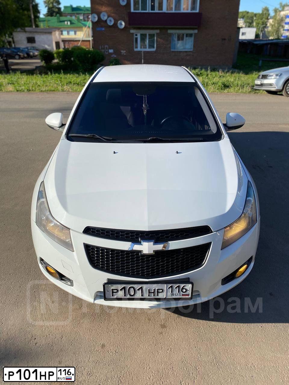Фото автомобиля CHEVROLET CRUZE, 2012 — госномер Р101НР116. Цвет: Белый