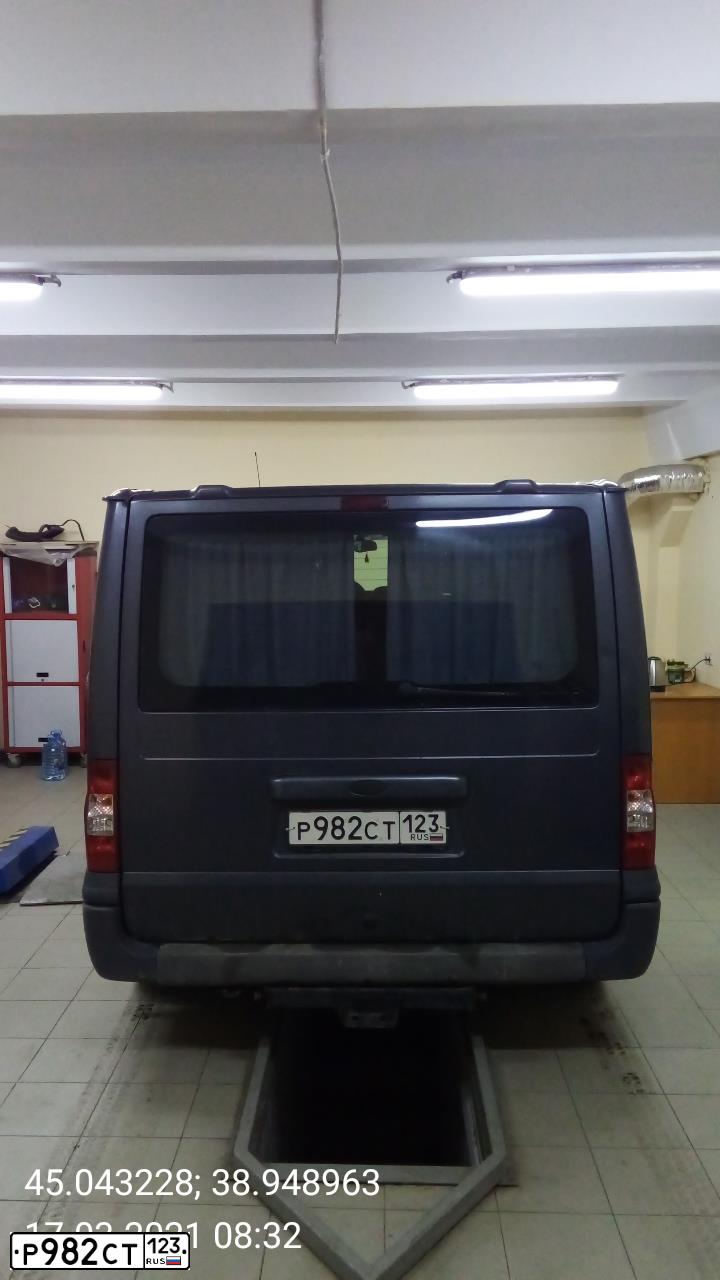 Фото автомобиля FORD TOURNEO CUSTOM, 2006 — госномер Р982СТ123. Цвет: ТЕМНО-СЕРЫЙ