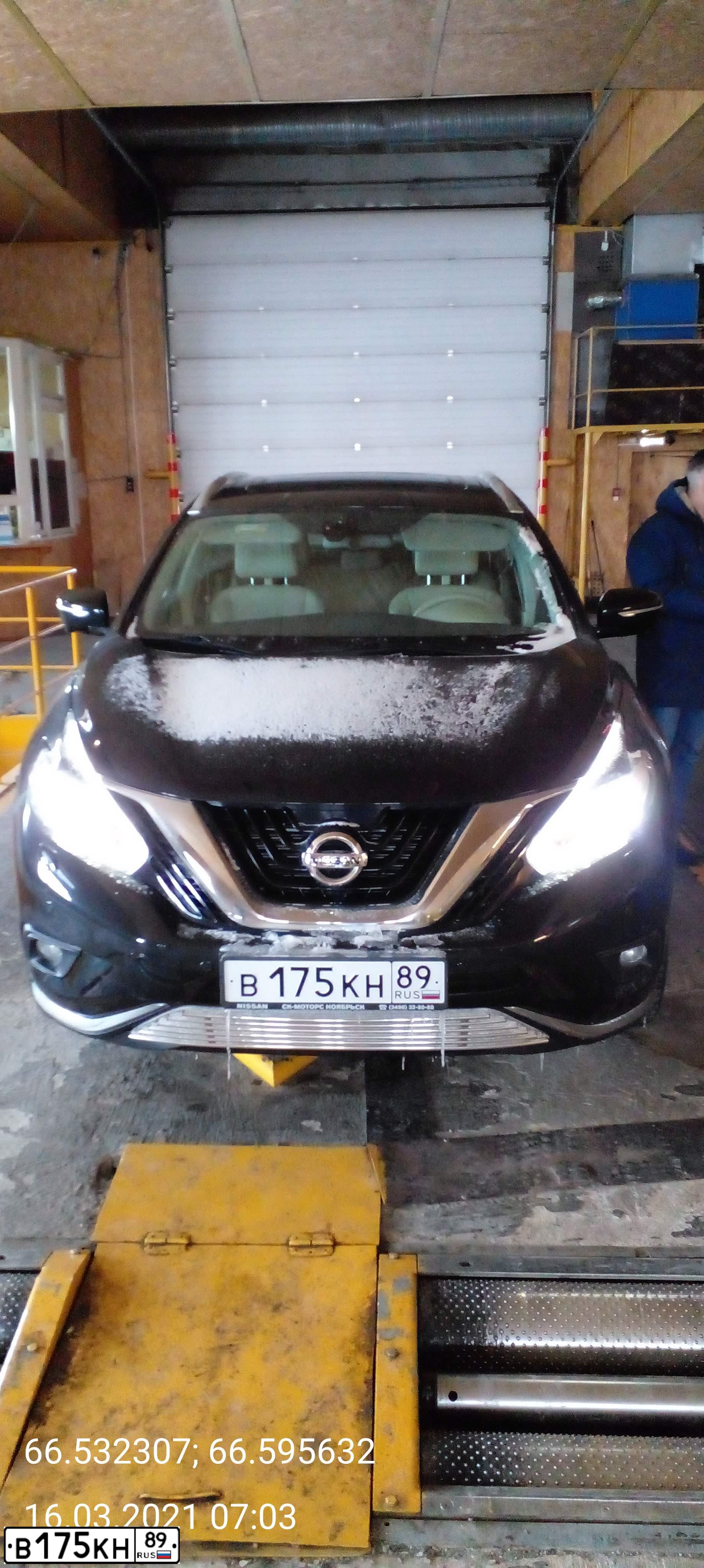 Фото автомобиля NISSAN MURANO, 2017 — госномер А707ТА89. Цвет: ЧЕРНЫЙ