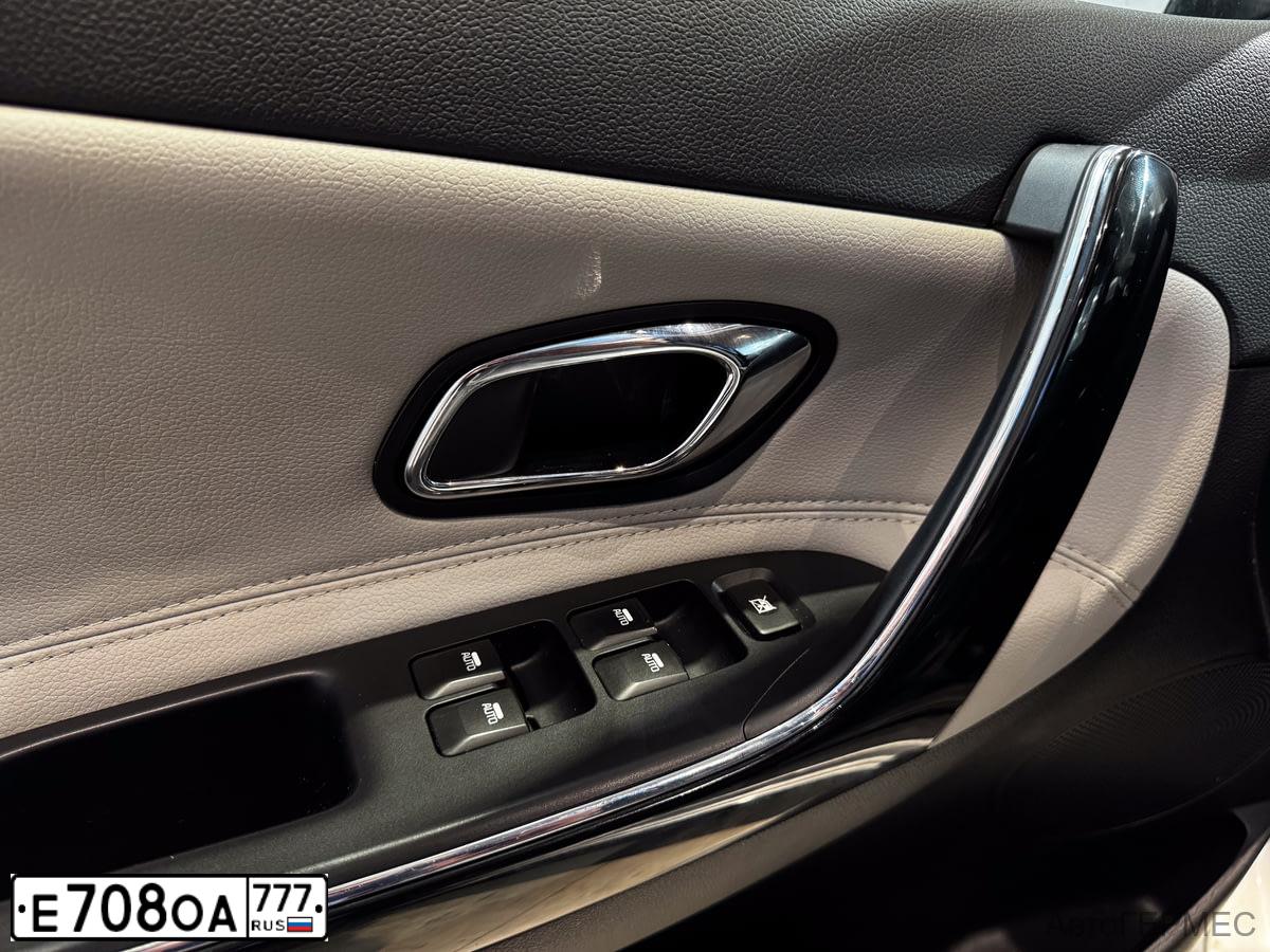 Фото автомобиля KIA CEE'D, 2015 — госномер Е708ОА777. Цвет: СЕРЫЙ СВЕТЛЫЙ