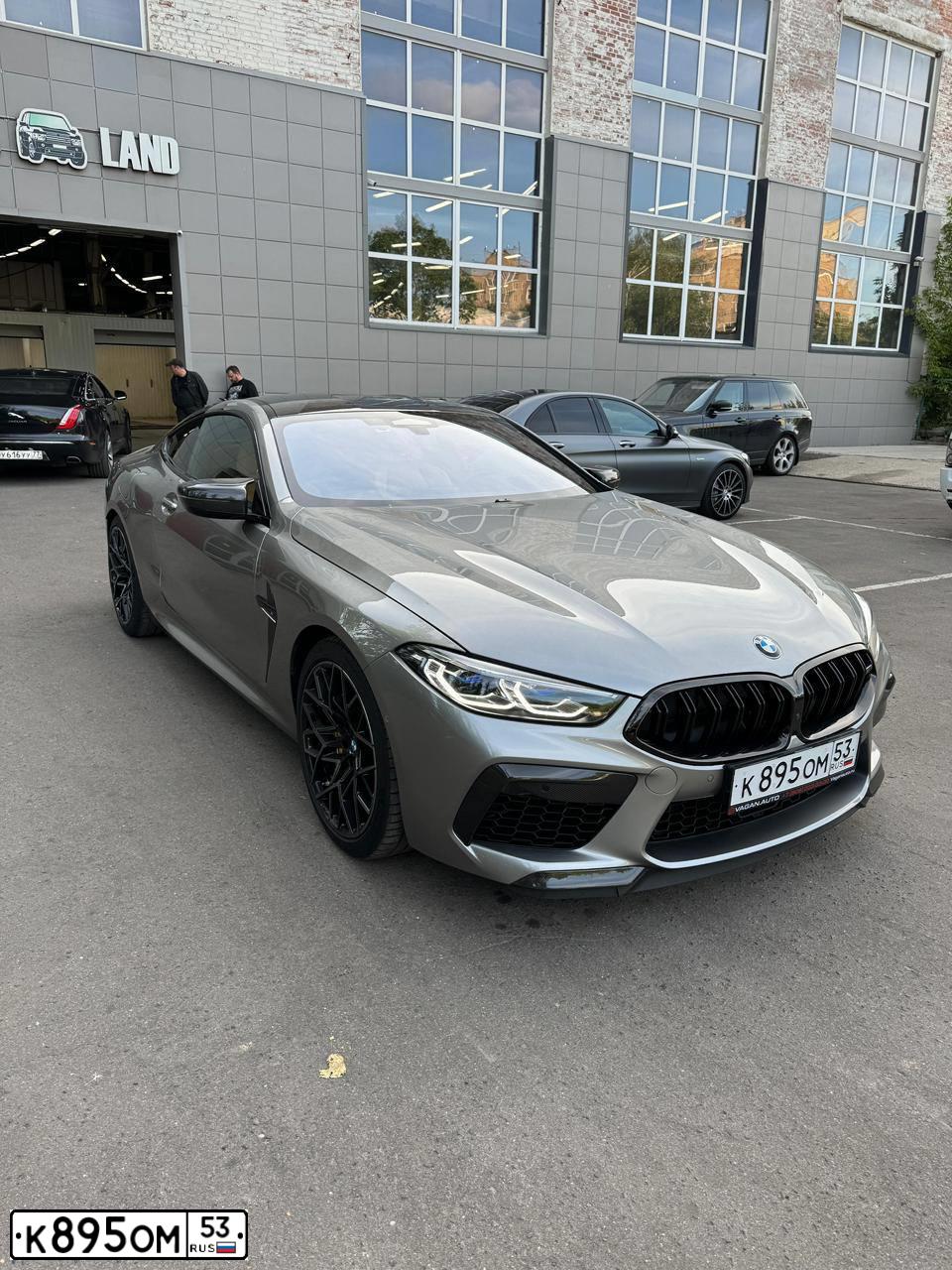 Фото автомобиля BMW M8, 2019 — госномер Е284УТ08