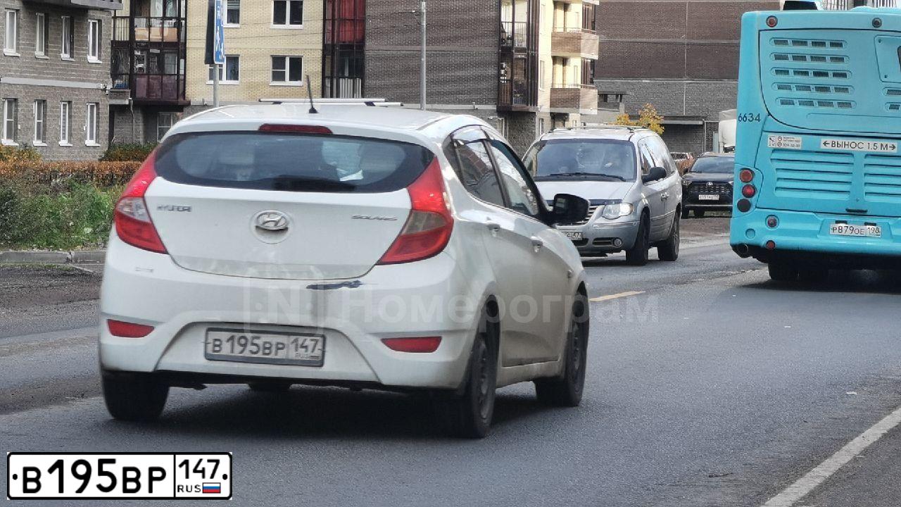 Фото автомобиля HYUNDAI SOLARIS, 2012 — госномер В195ВР147. Цвет: Белый