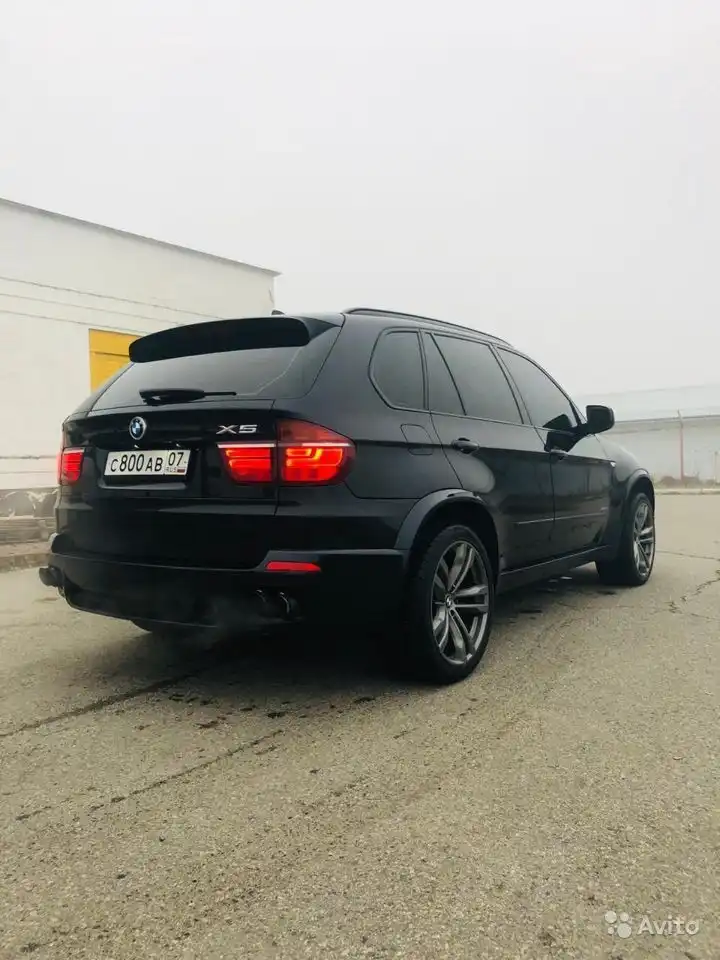 Фото автомобиля BMW X5, 2010 — госномер А956МР761. Цвет: ЧЕРНЫЙ