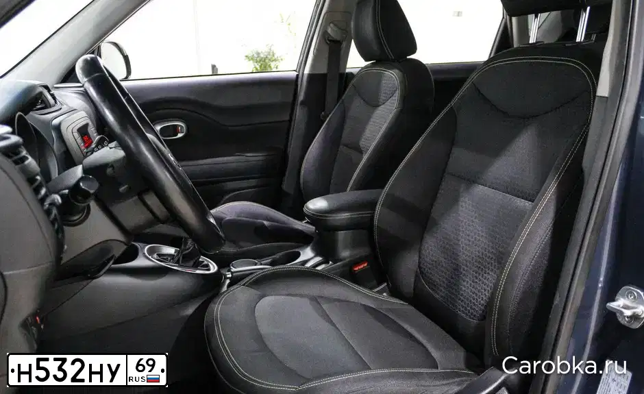 Фото автомобиля KIA SOUL, 2015 — госномер А826ХВ156. Цвет: СИНИЙ
