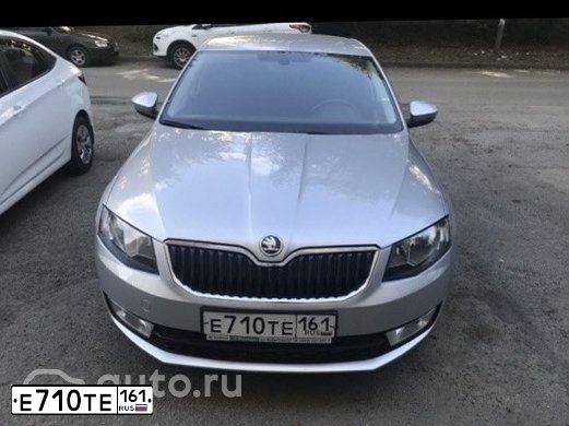 Фото автомобиля SKODA OCTAVIA, 2014 — госномер Е710ТЕ161. Цвет: Серебристый