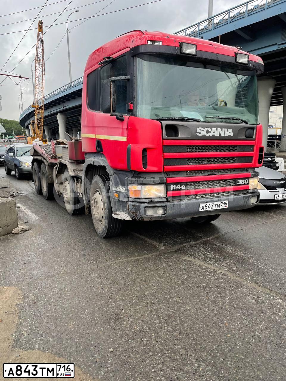 Фото автомобиля SCANIA SERIE P /8X4/, 2000 — госномер А843ТМ716. Цвет: Красный