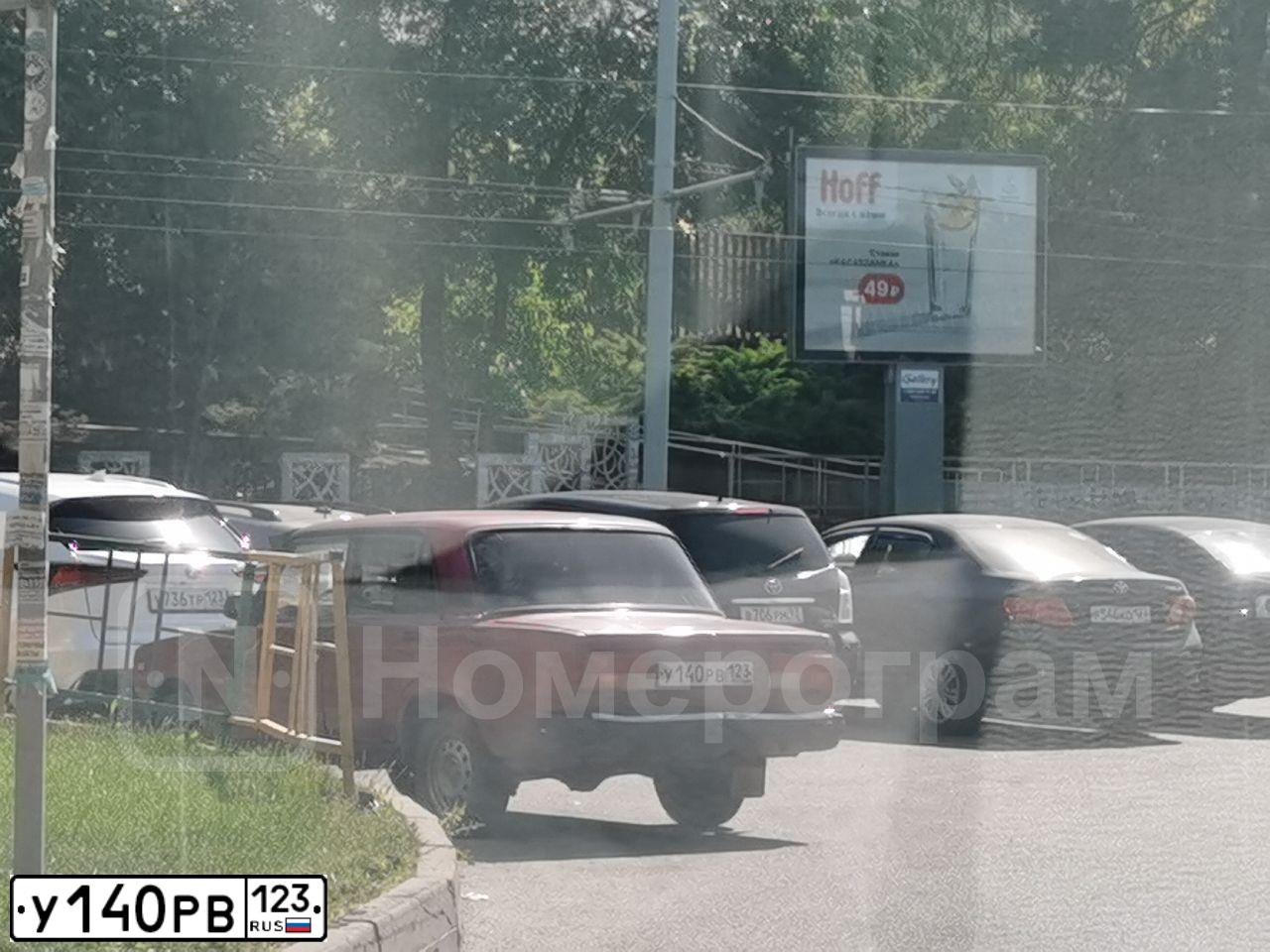 Фото автомобиля LADA 2107 LADA, 2009 — госномер С415РР34. Цвет: ВИШНЕВЫЙ
