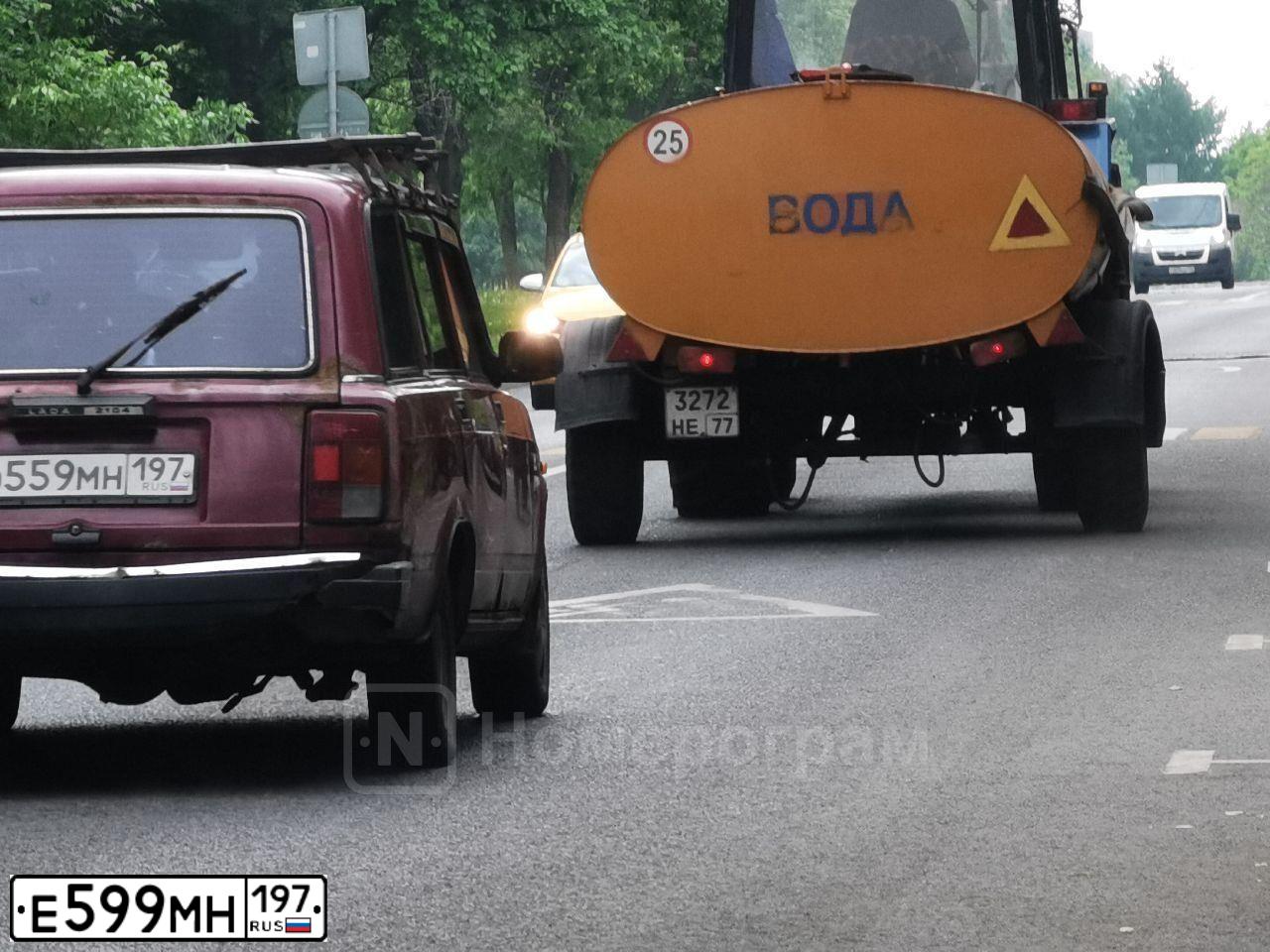 Фото автомобиля HONDA CR-V, 2011 — госномер Е599МН197. Цвет: СЕРЫЙ
